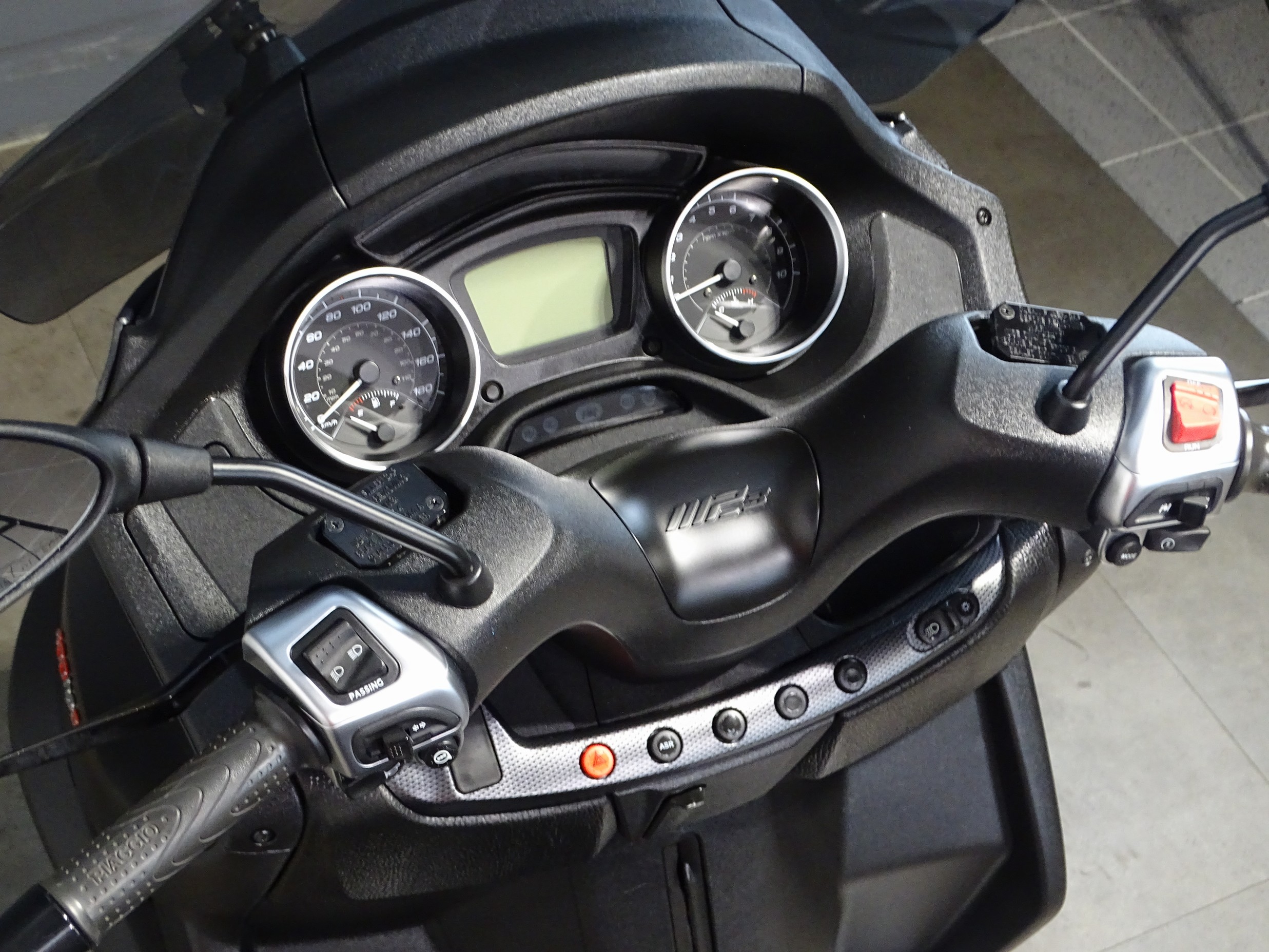 PIAGGIO MP3 400 SPORT HPE