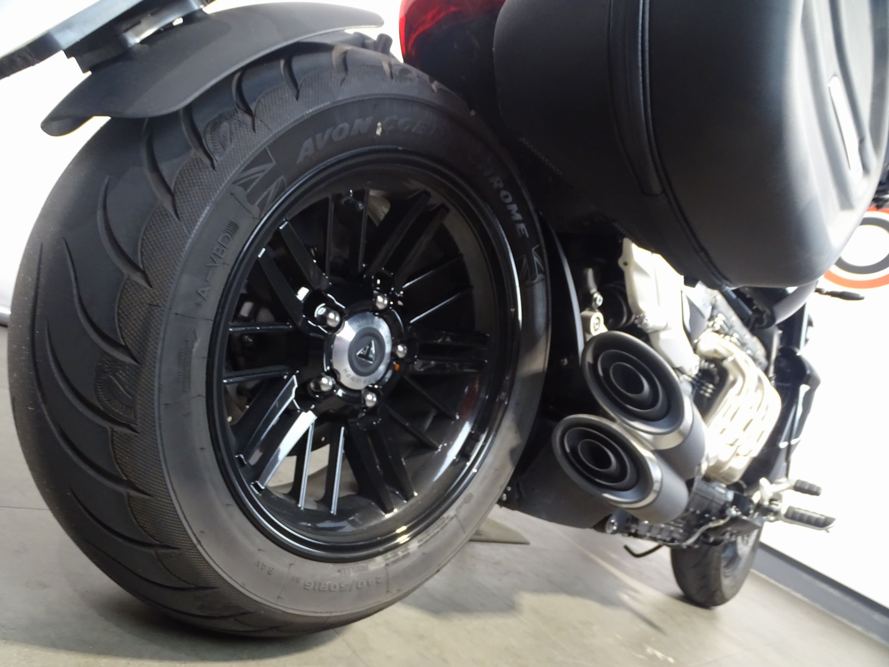 TRIUMPH ROCKET III GT