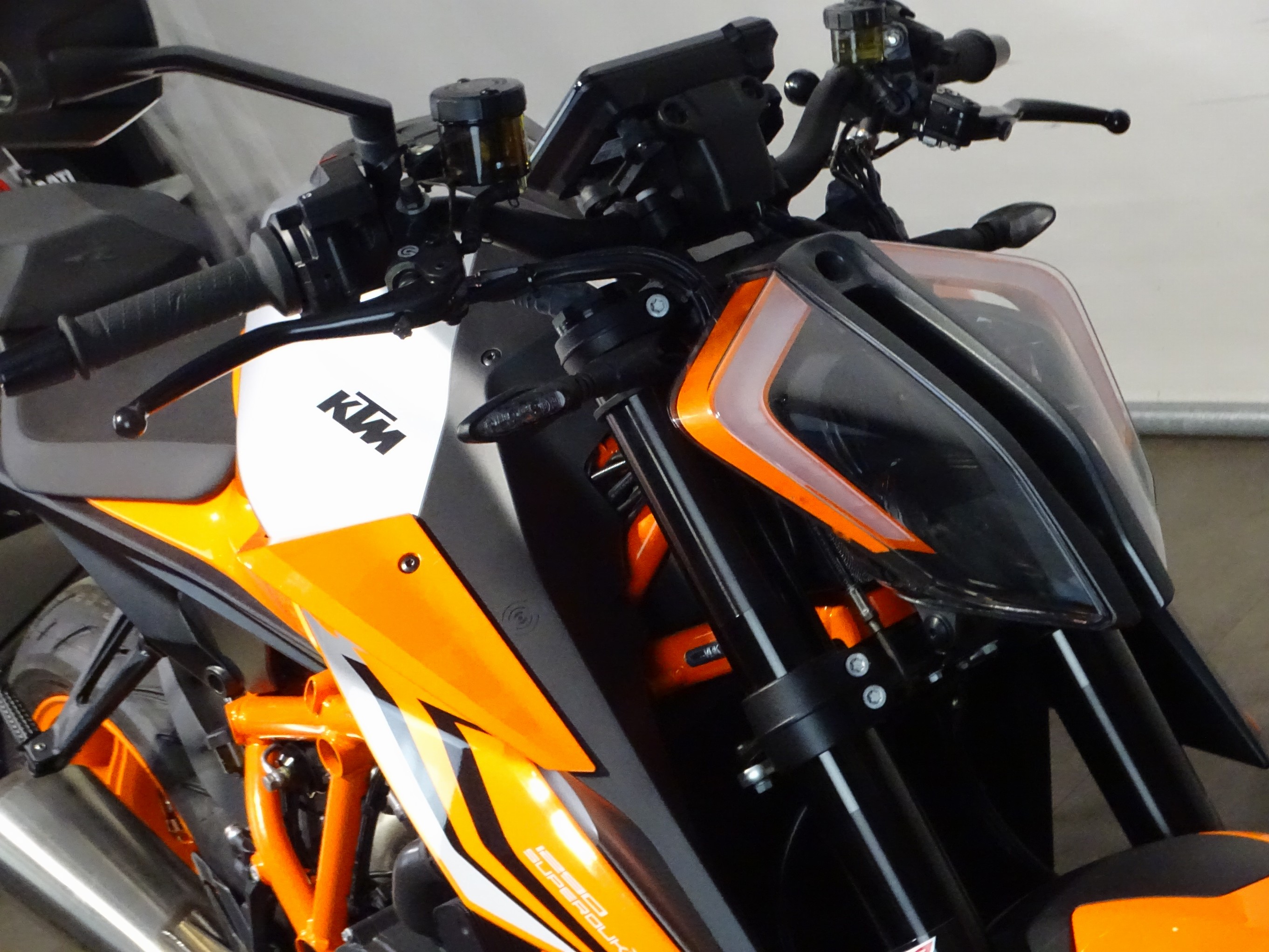 KTM 1290 SUPERDUKE R EVO