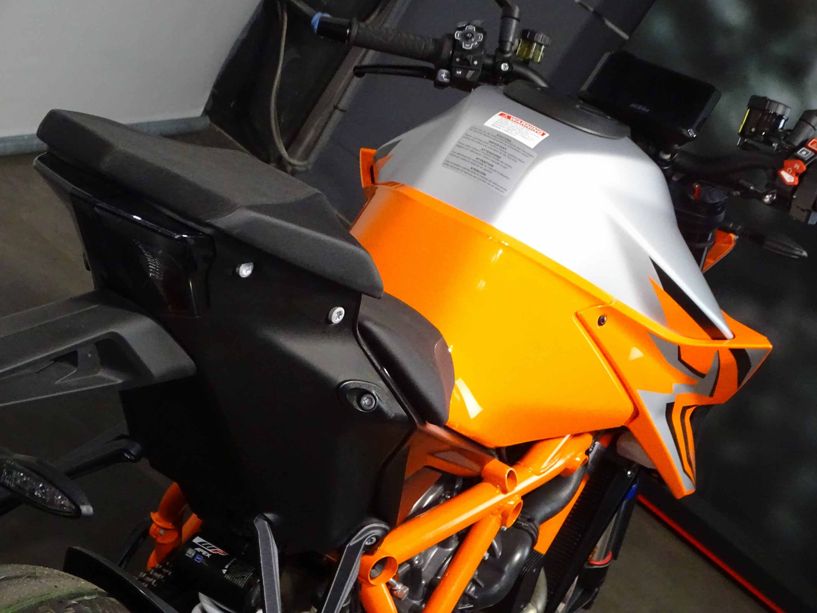 KTM 1290 SUPERDUKE R EVO