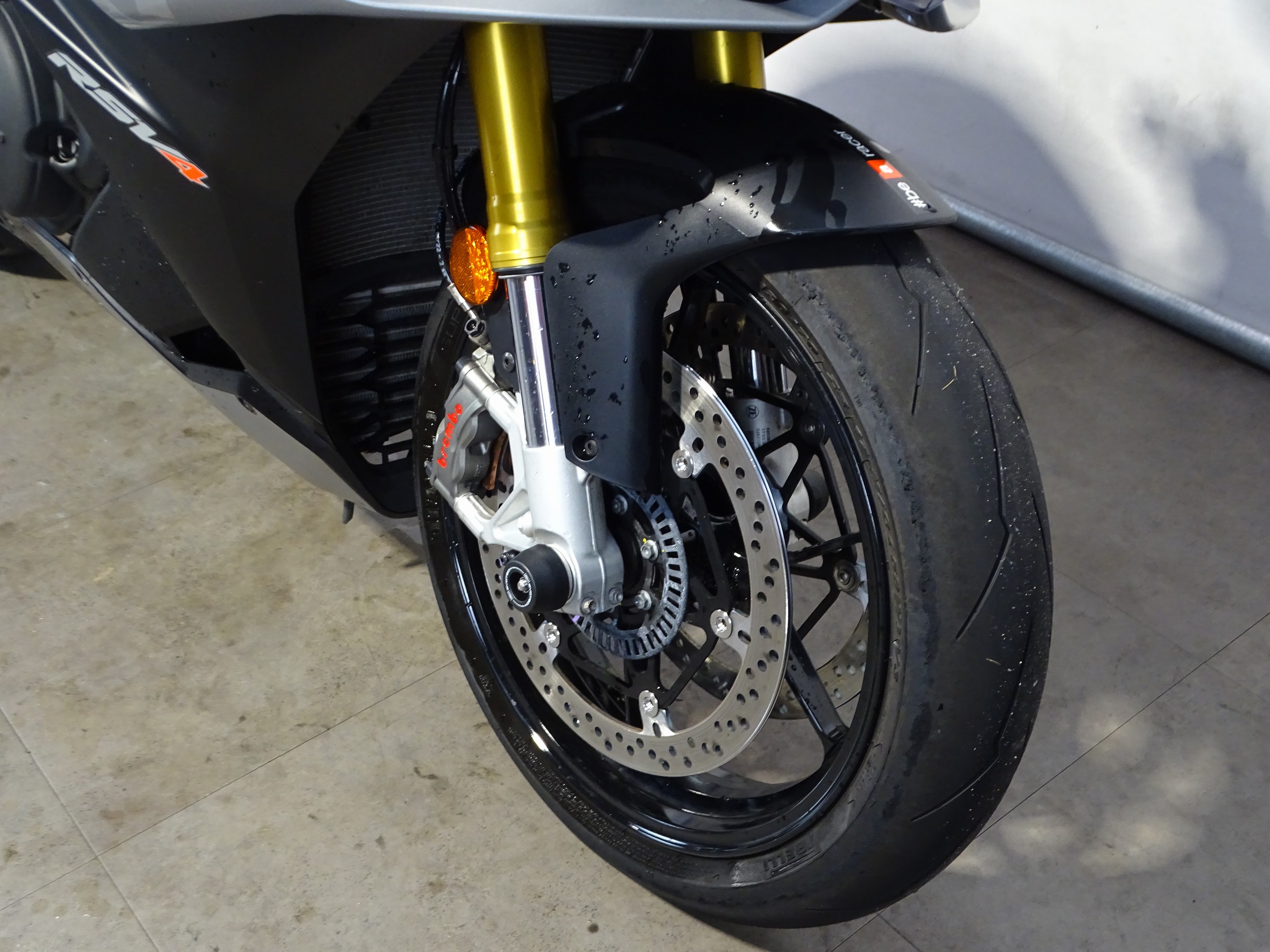 APRILIA RSV4 1100