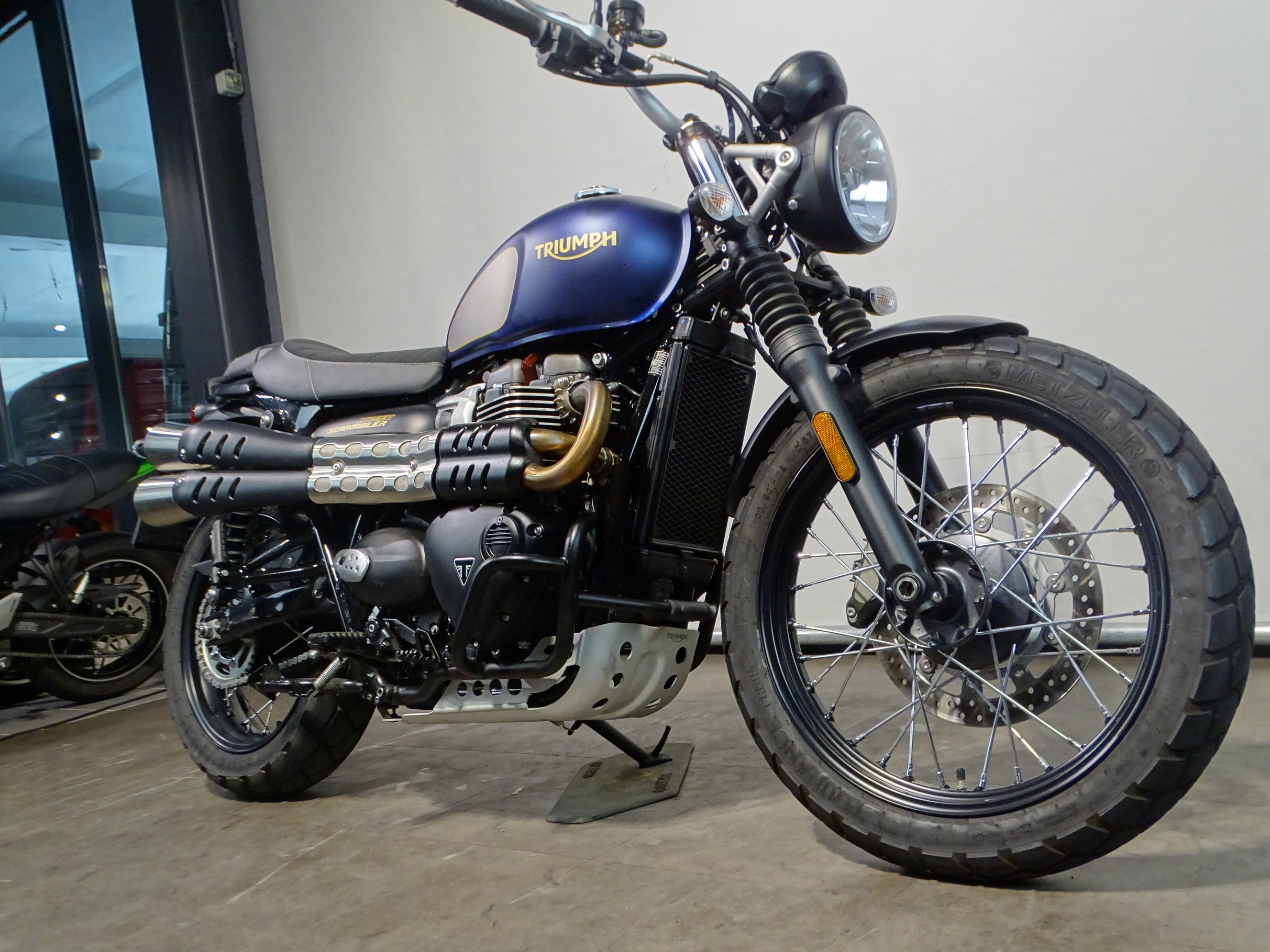 TRIUMPH STREET SCRAMBLER GOLD LINE