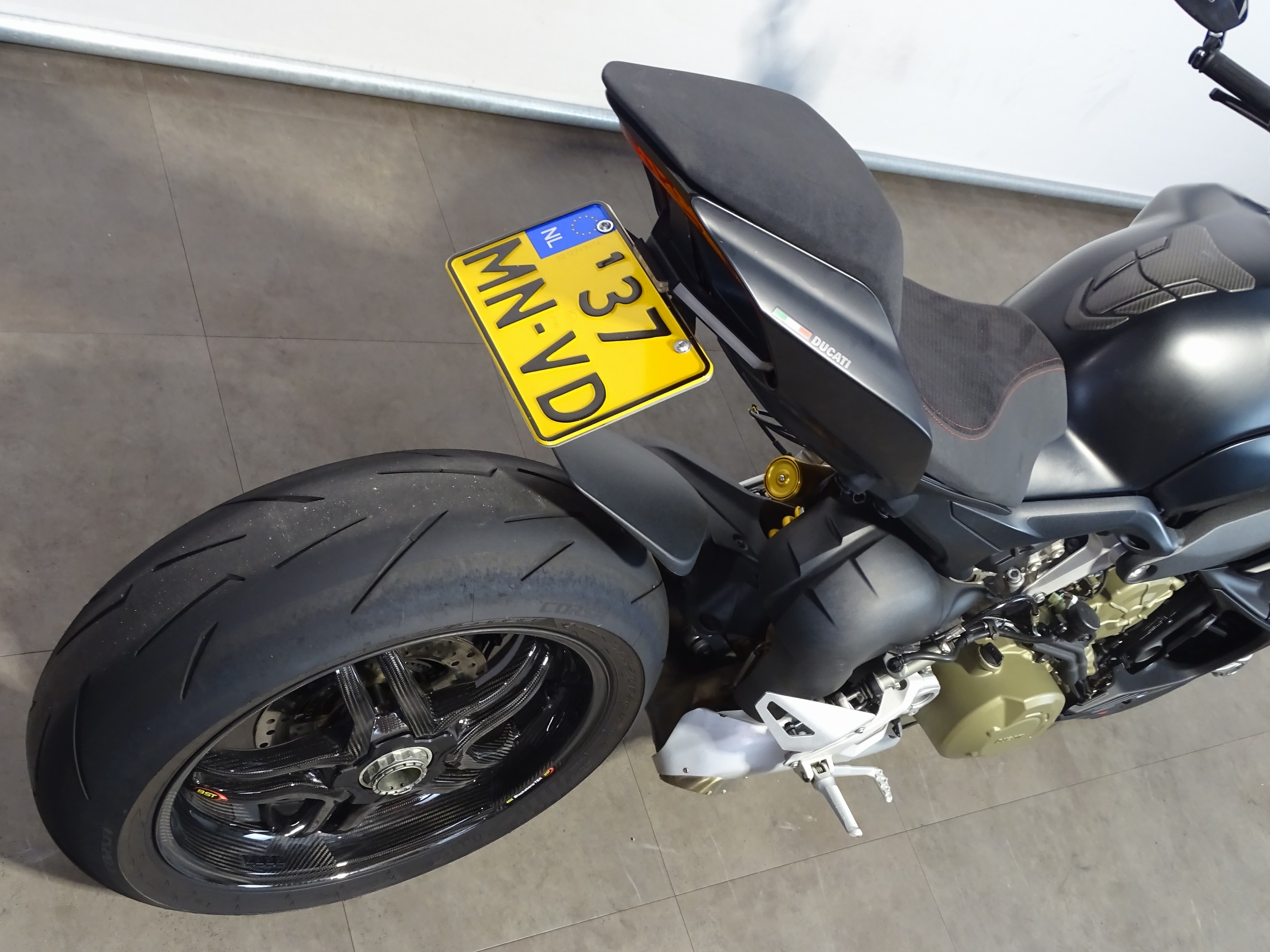DUCATI STREETFIGHTER V4 S