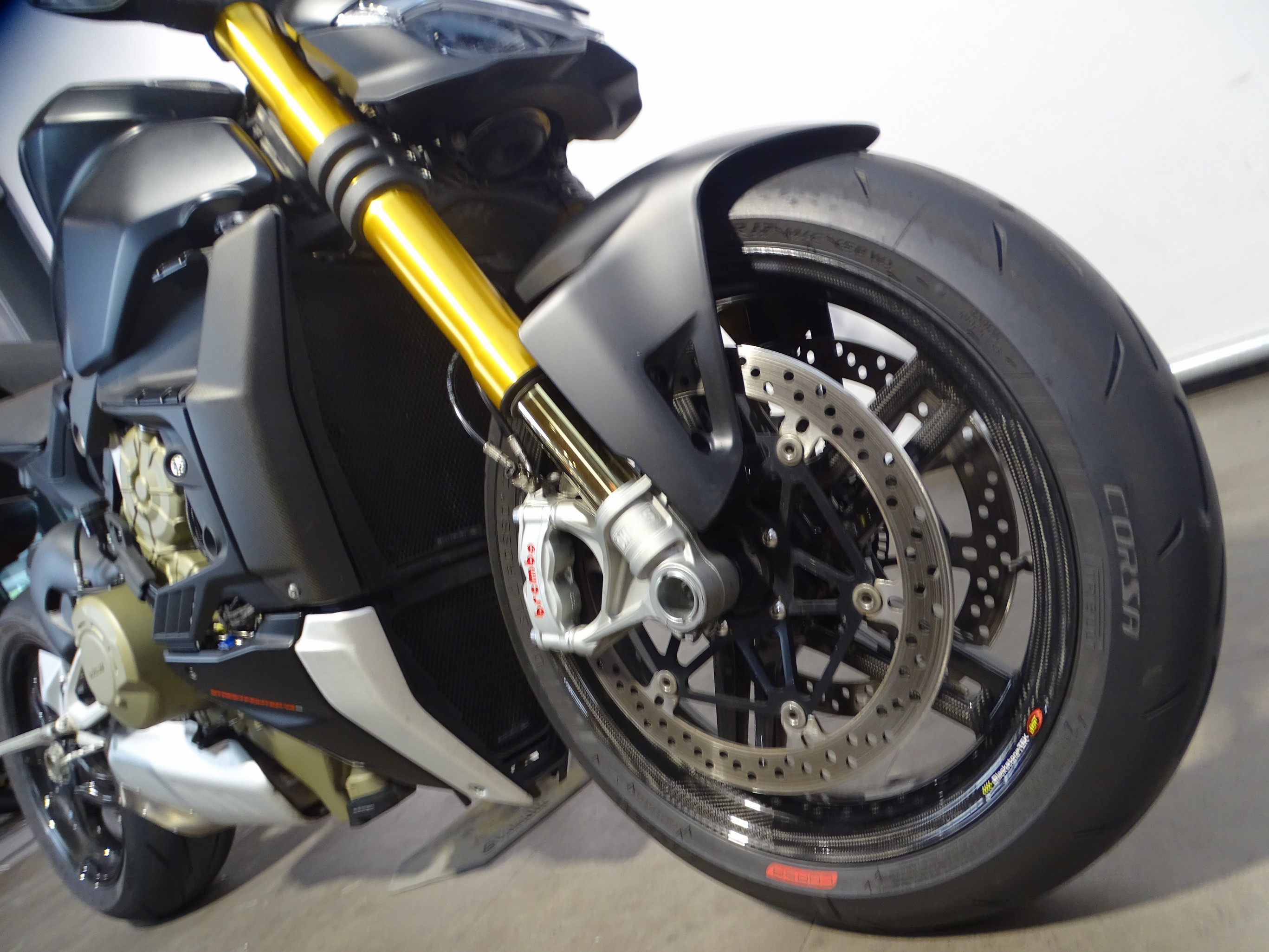 DUCATI STREETFIGHTER V4 S