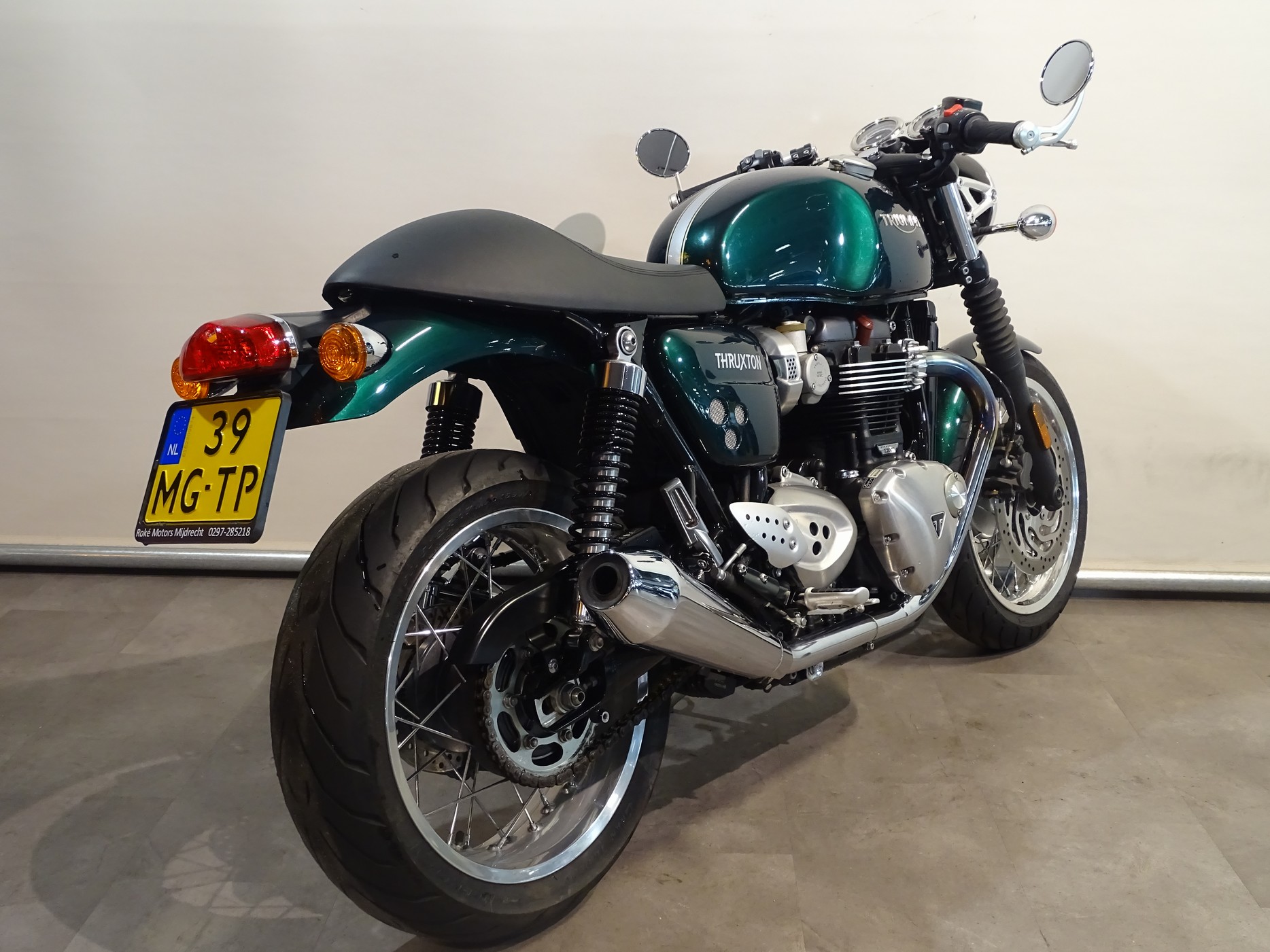 TRIUMPH THRUXTON 1200