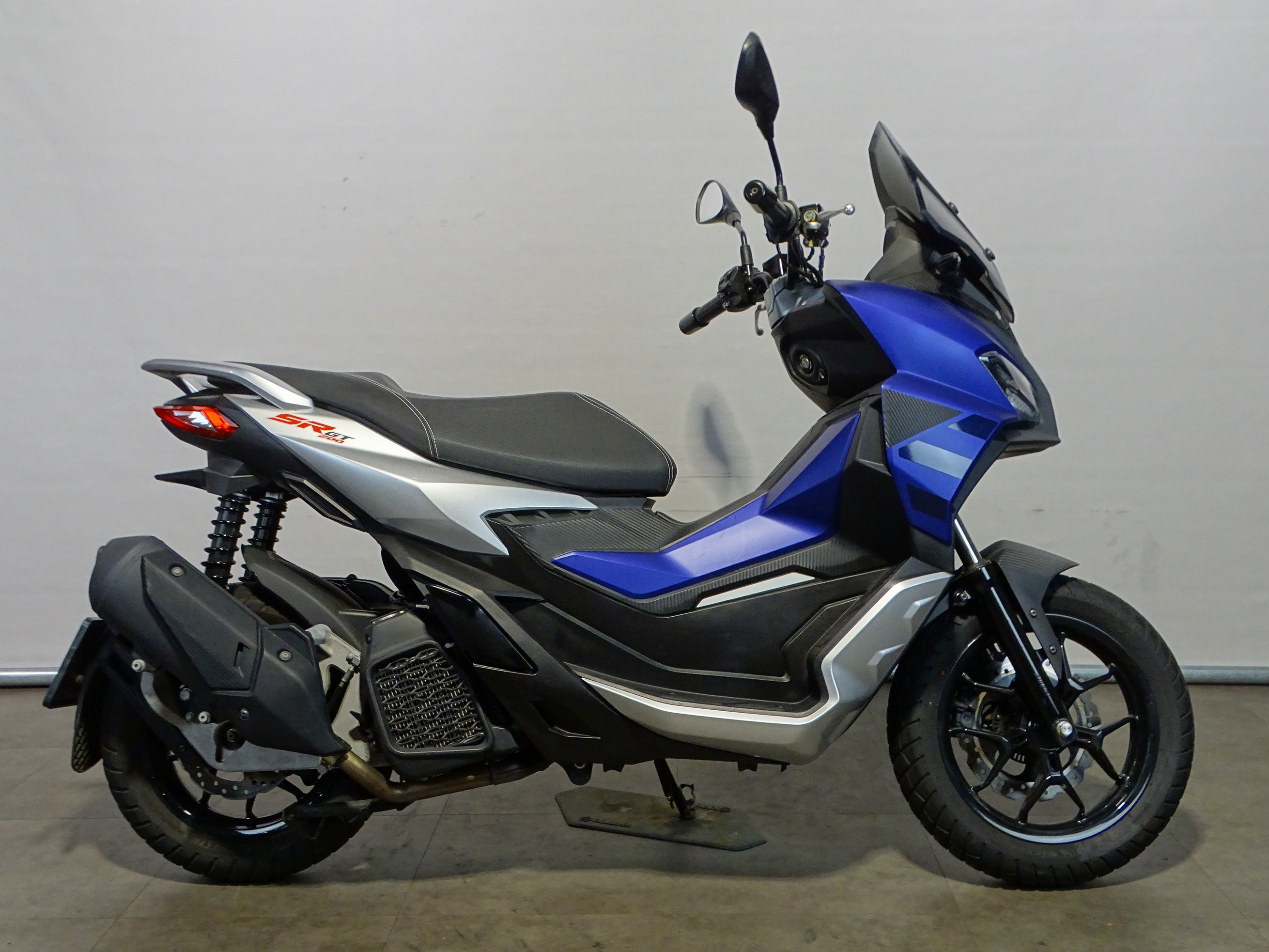 APRILIA SR GT 200
