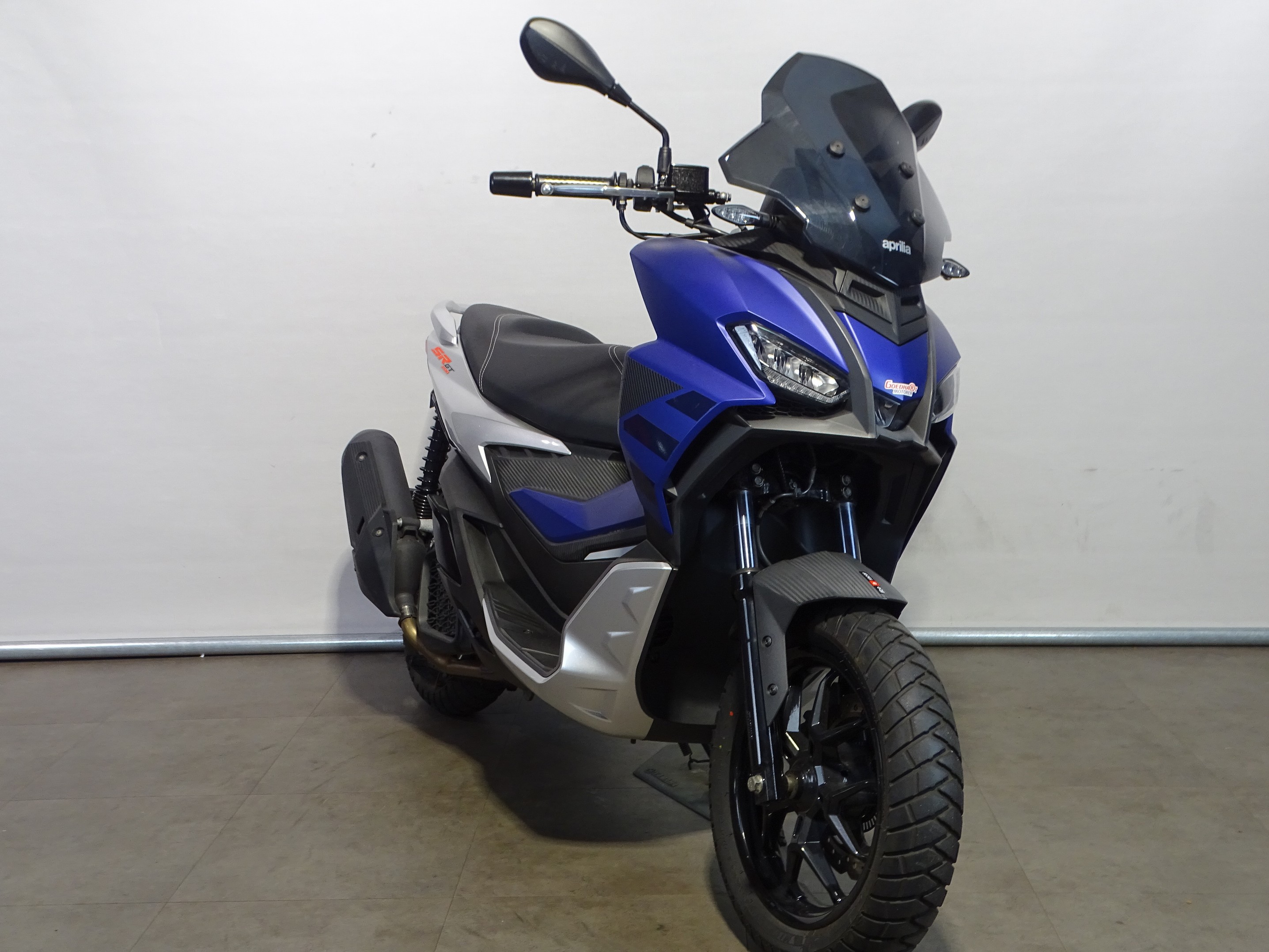 APRILIA SR GT 200