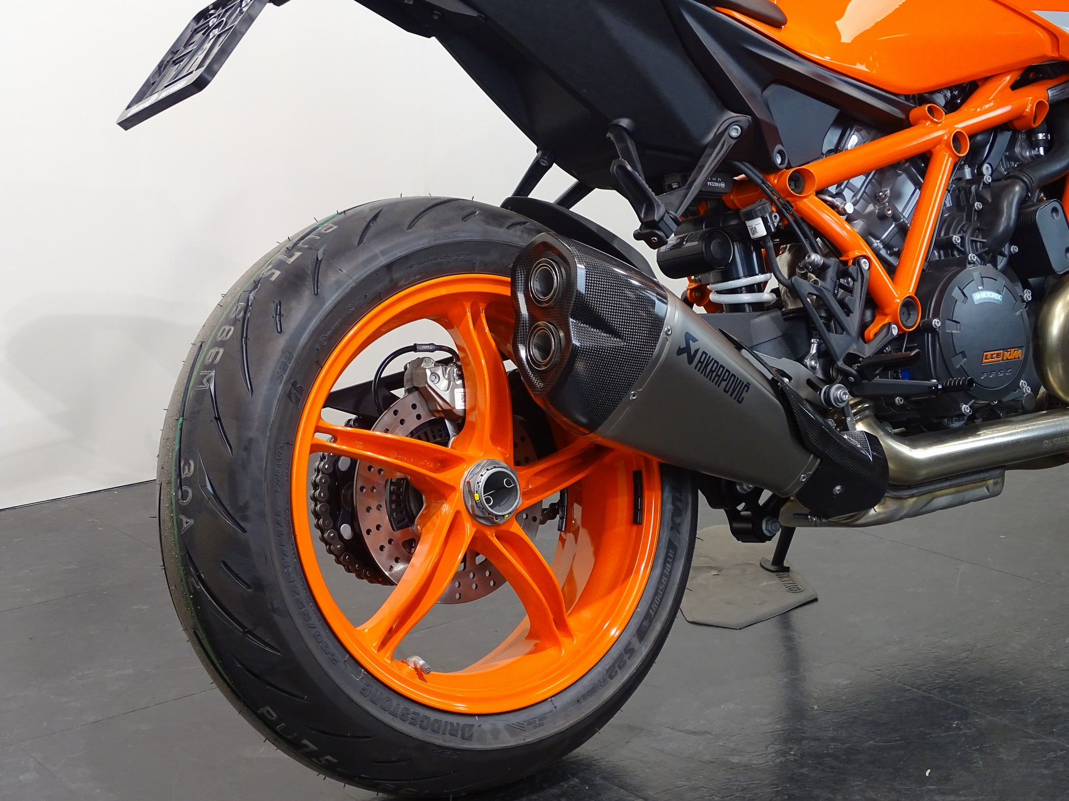 KTM 1290 SUPER DUKE R EVO