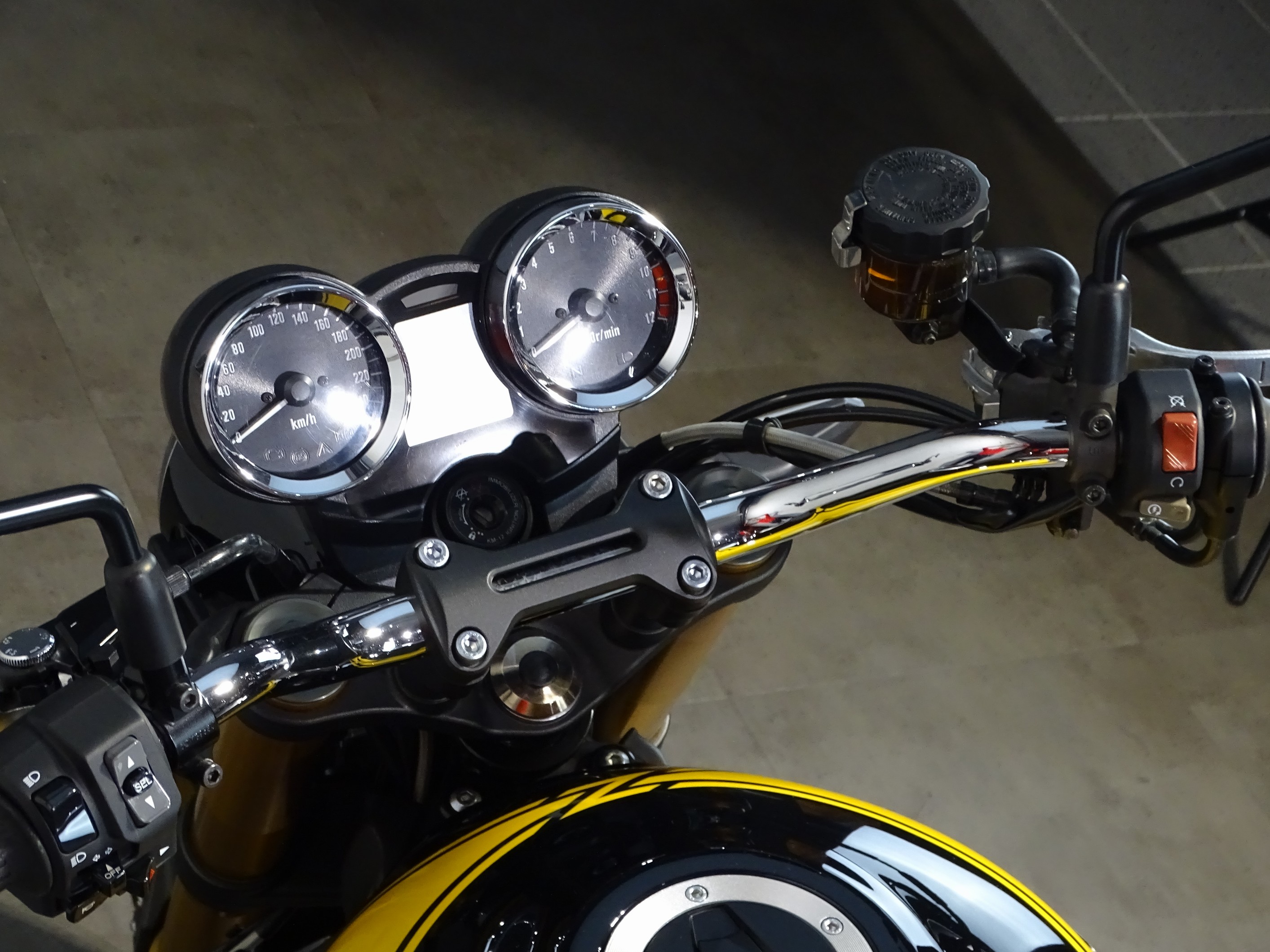 KAWASAKI Z 900 RS SE