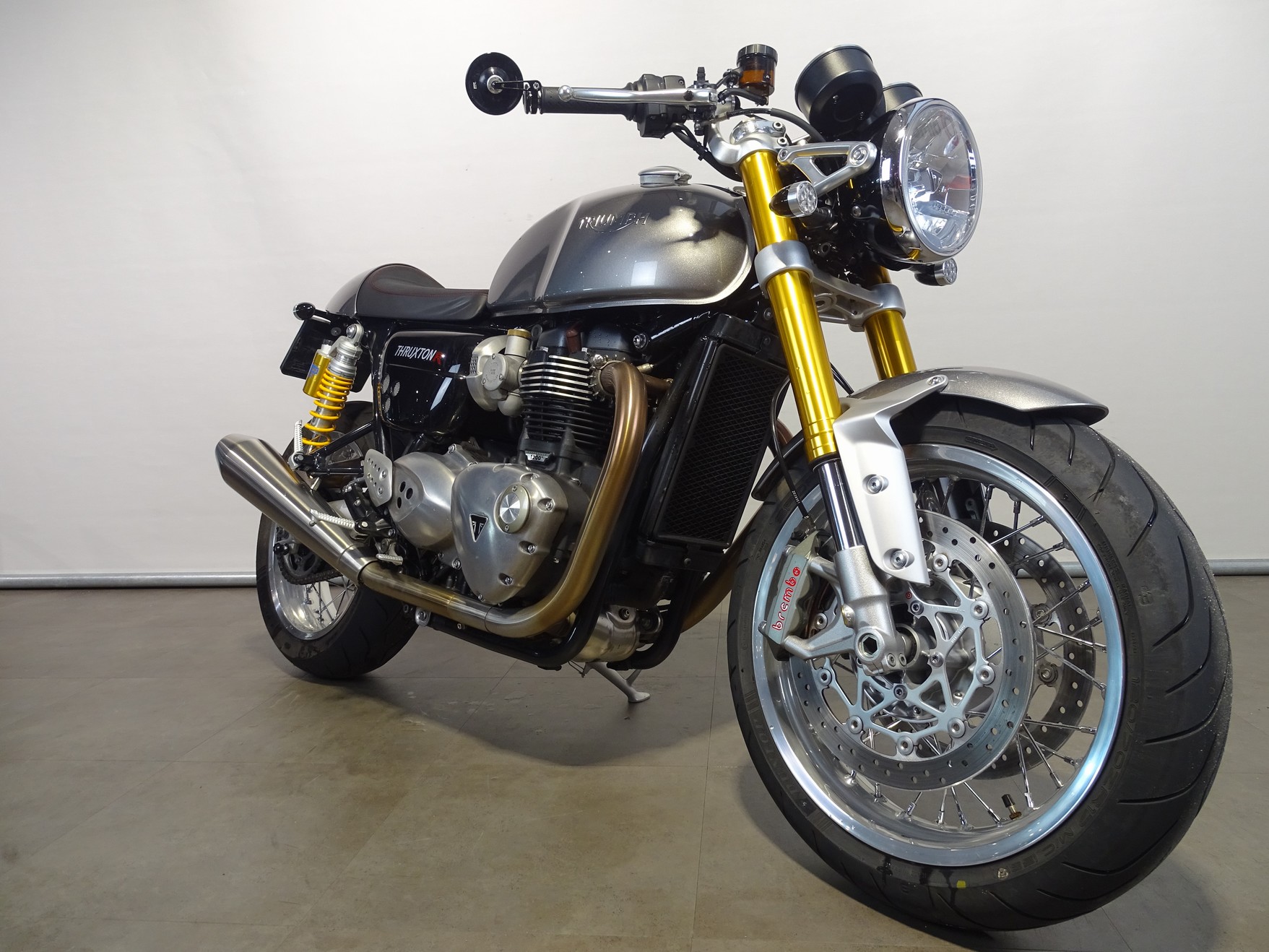 TRIUMPH THRUXTON 1200 R