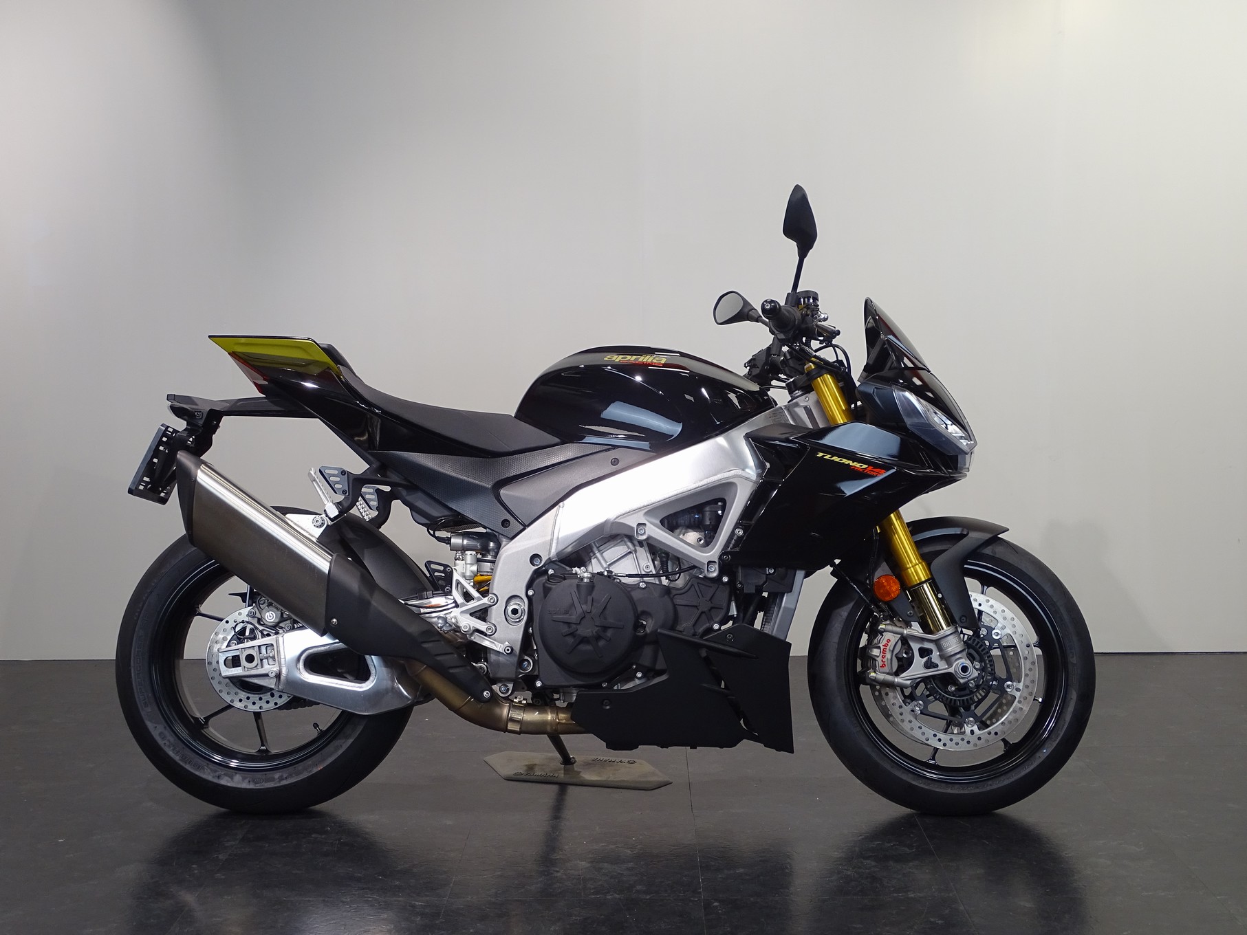 APRILIA TUONO V4 1100 FACTORY