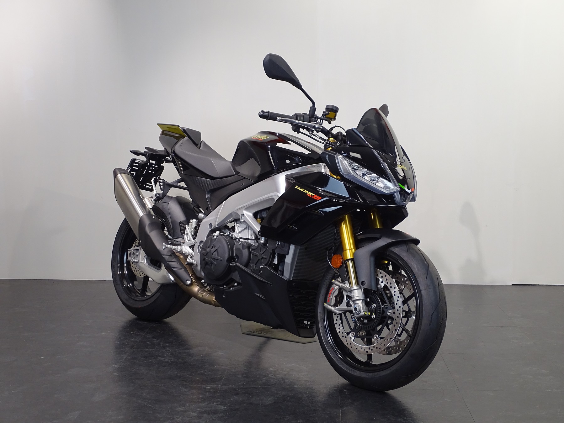 APRILIA TUONO V4 1100 FACTORY