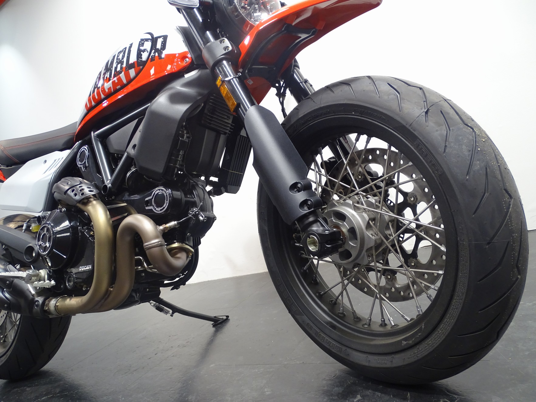 DUCATI SCRAMBLER URBAN MOTARD