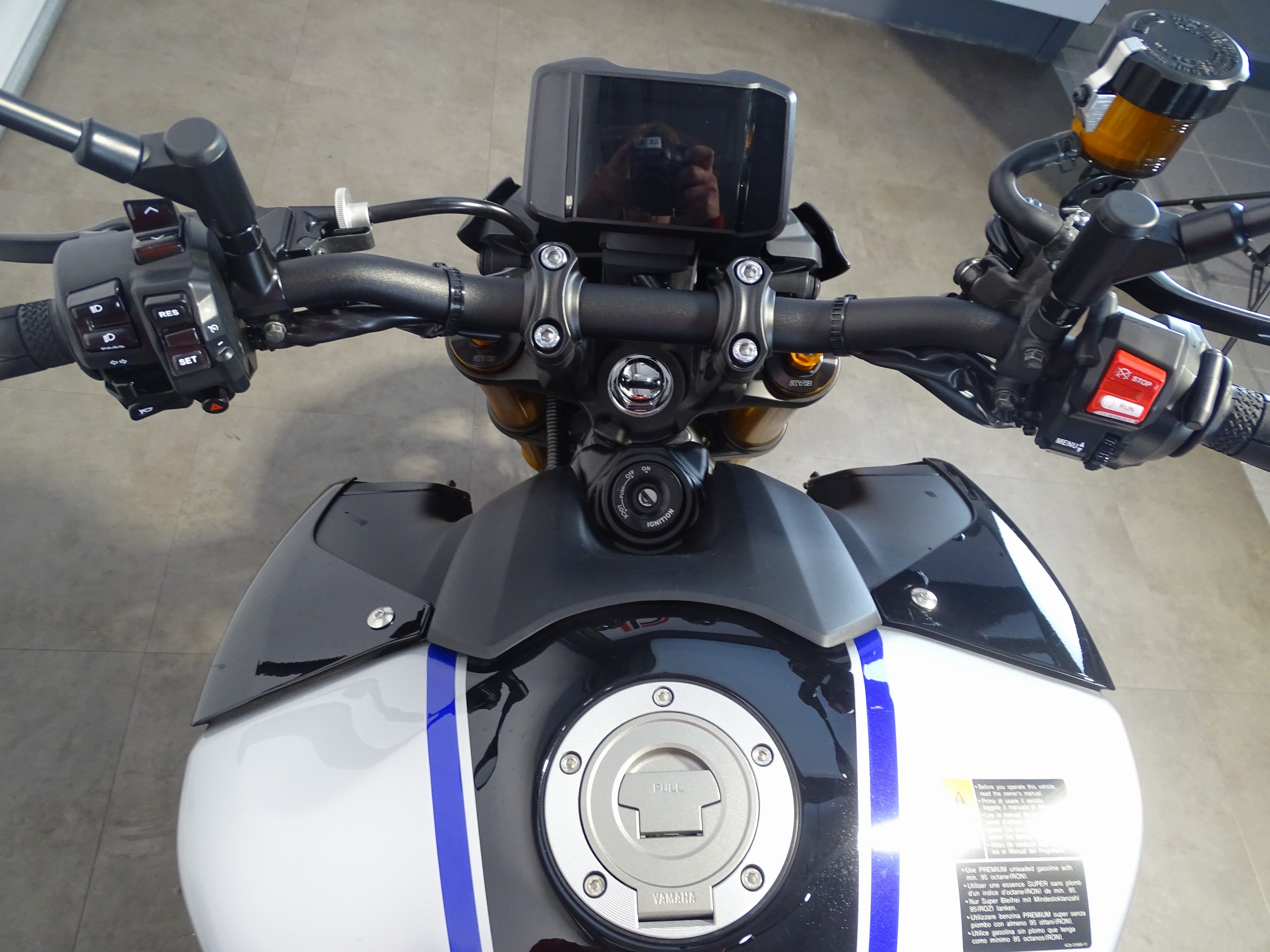 YAMAHA - MT-09 SP