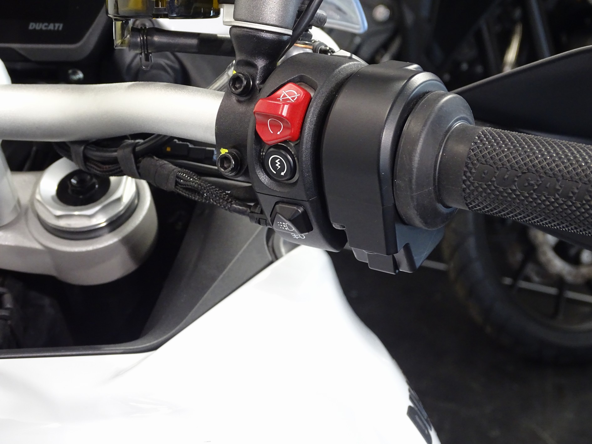 DUCATI MULTISTRADA V4 S RADAR