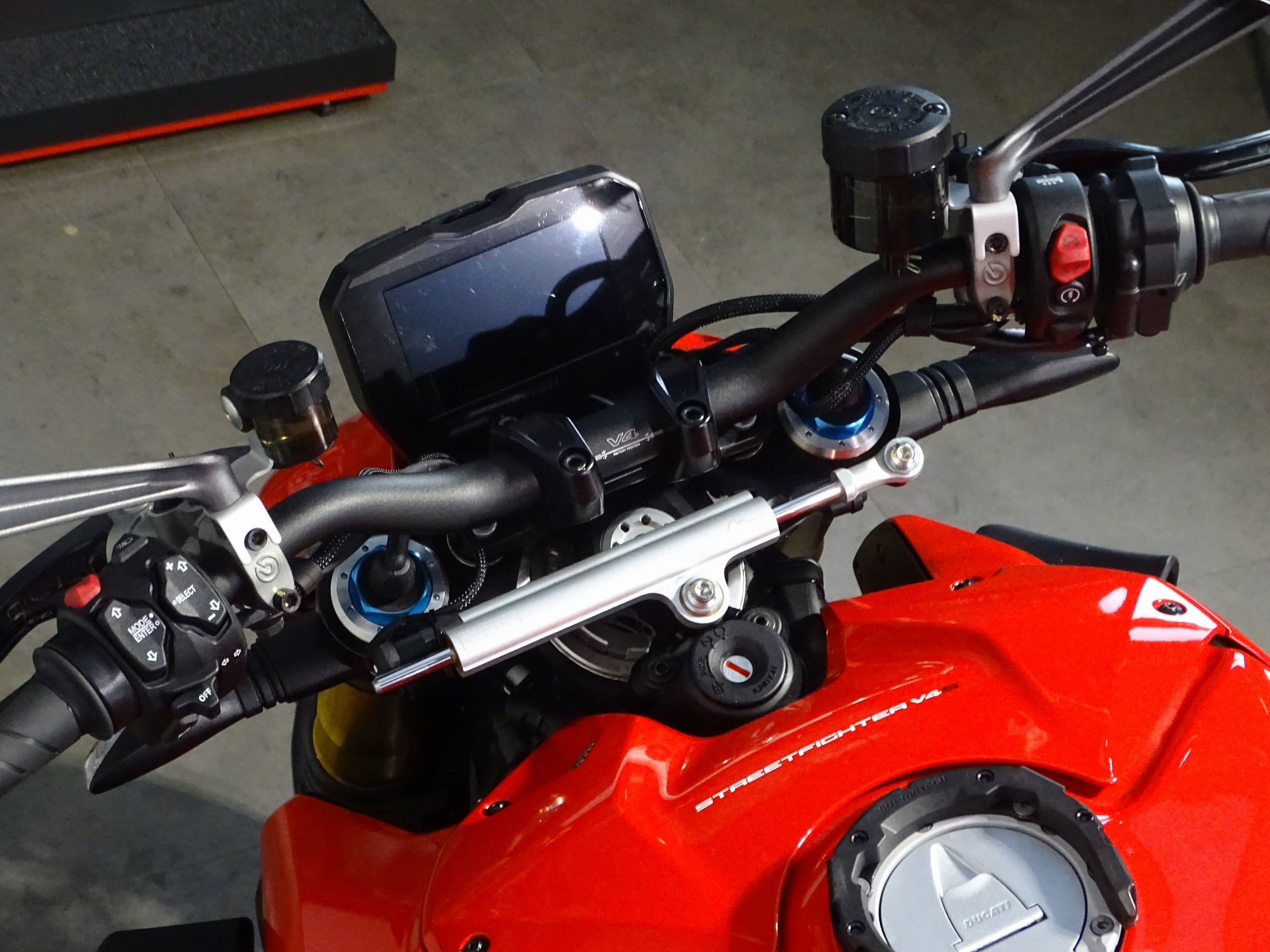 DUCATI STREETFIGHTER V4 S