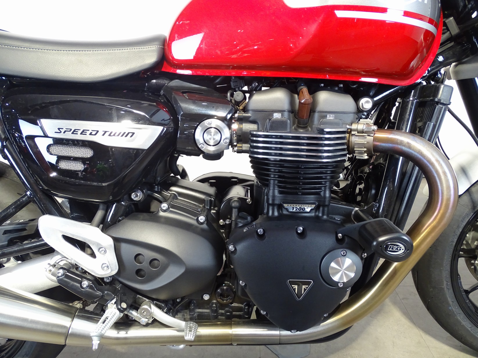 TRIUMPH SPEED TWIN 1200