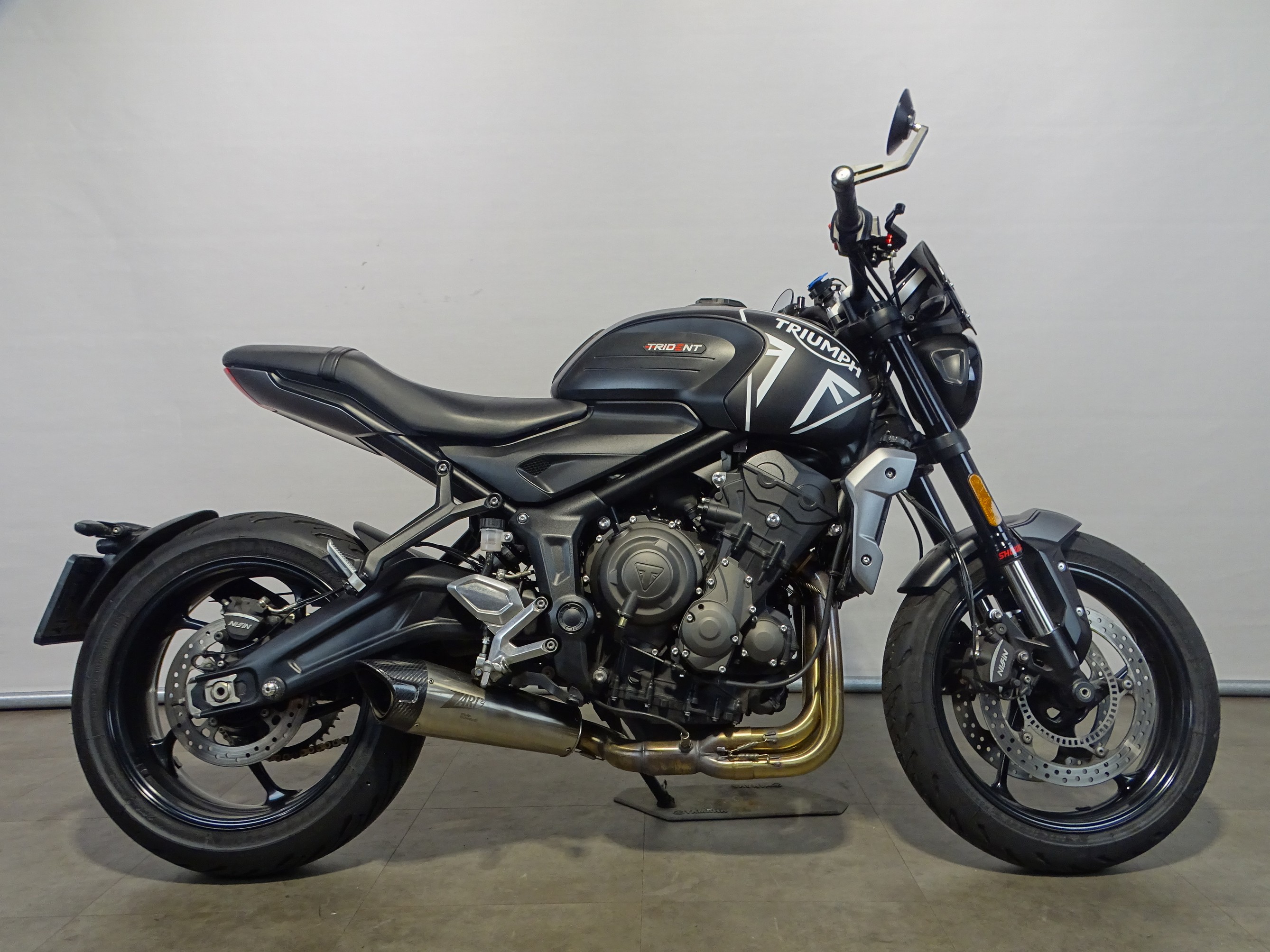 TRIUMPH TRIDENT 660
