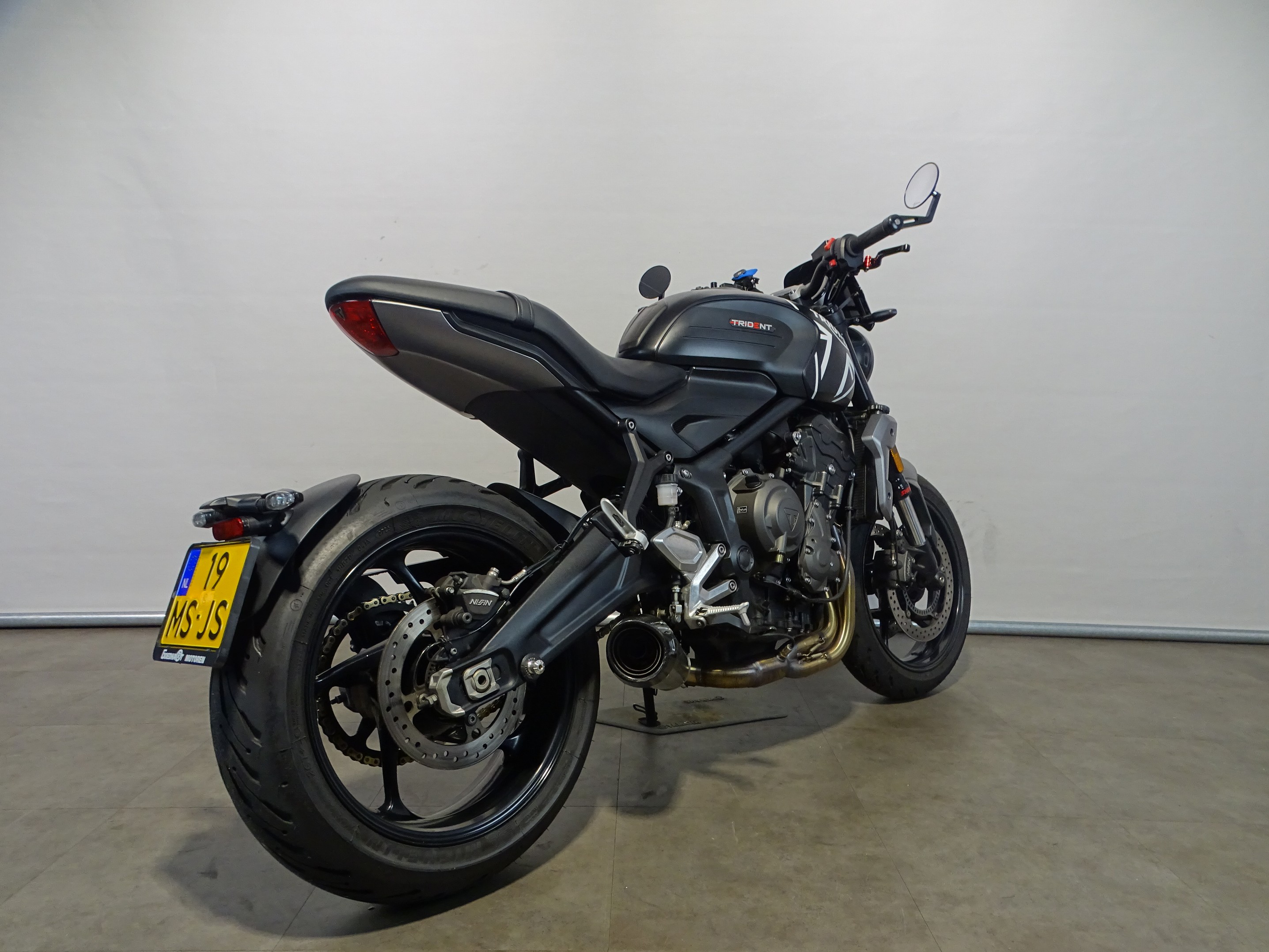 TRIUMPH TRIDENT 660