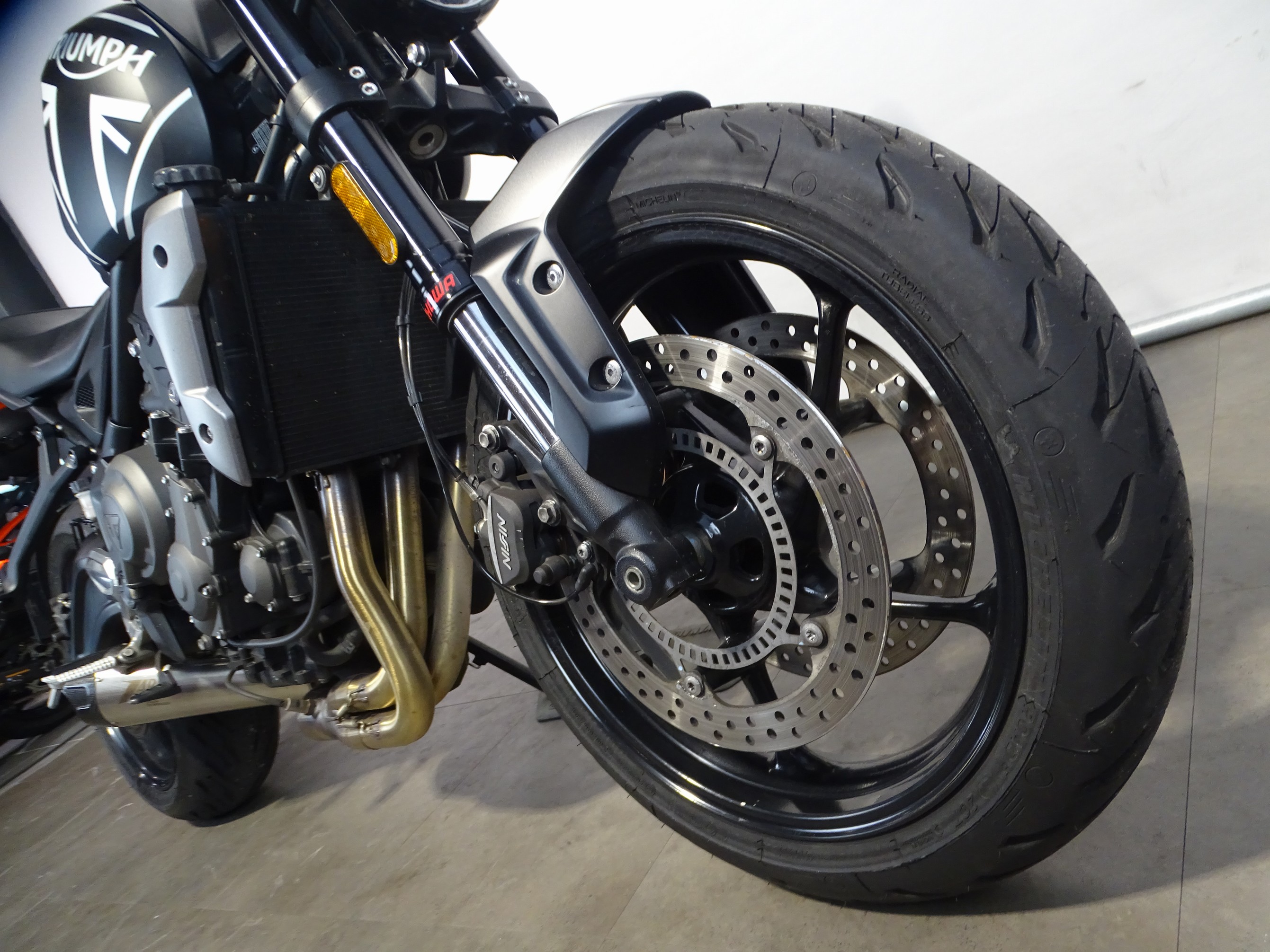 TRIUMPH TRIDENT 660
