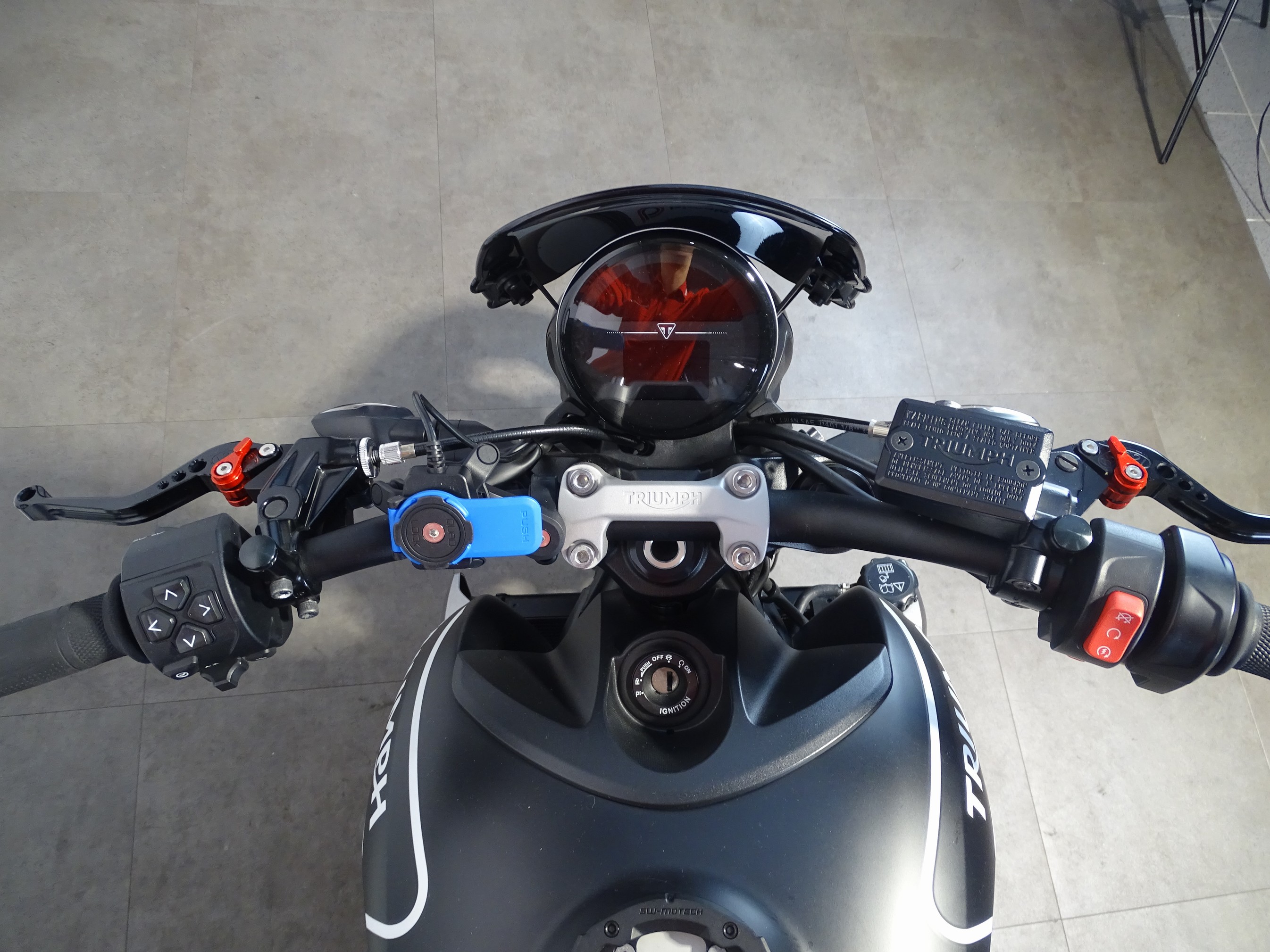 TRIUMPH TRIDENT 660