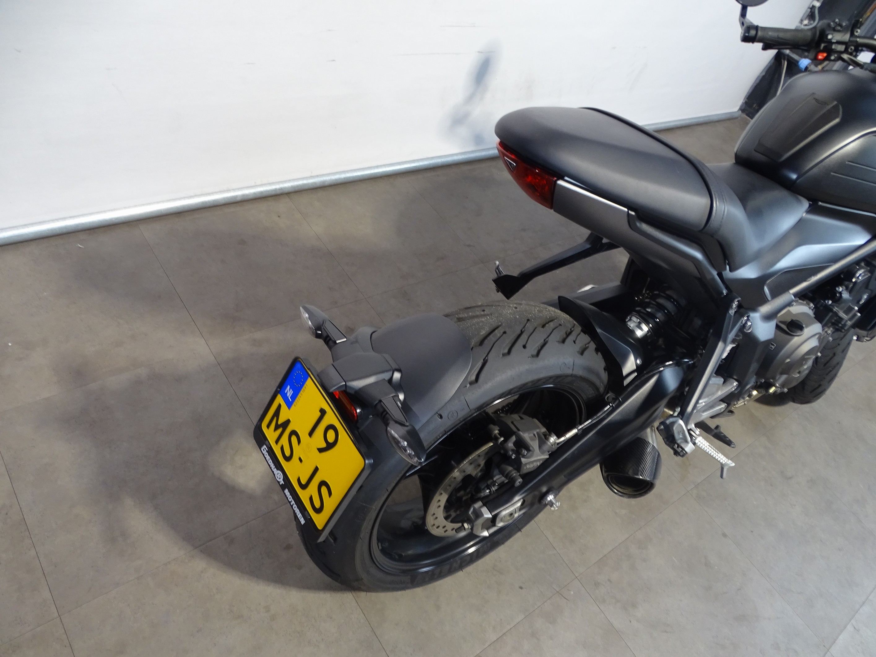 TRIUMPH TRIDENT 660