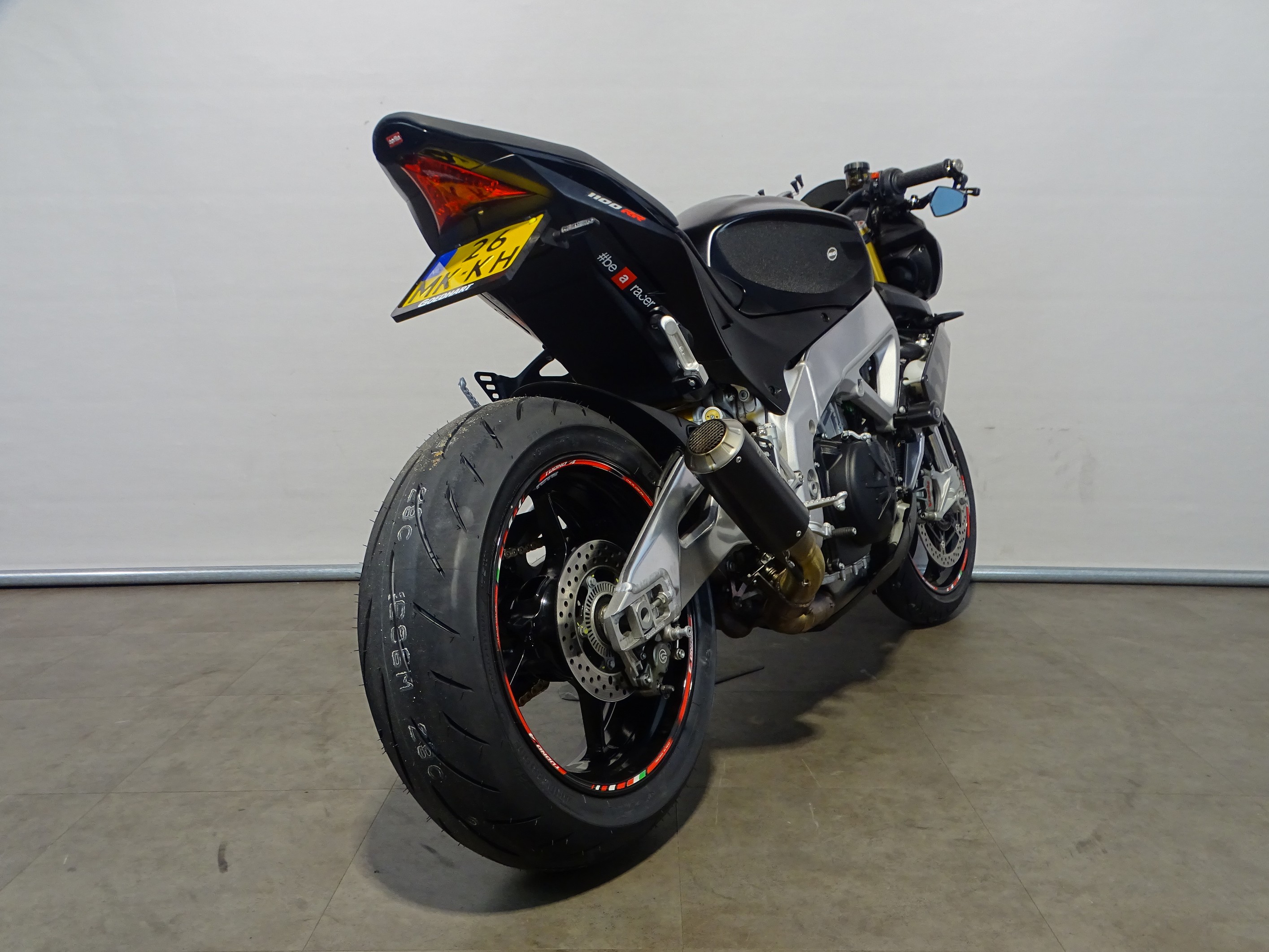 APRILIA TUONO V4 1100 RR