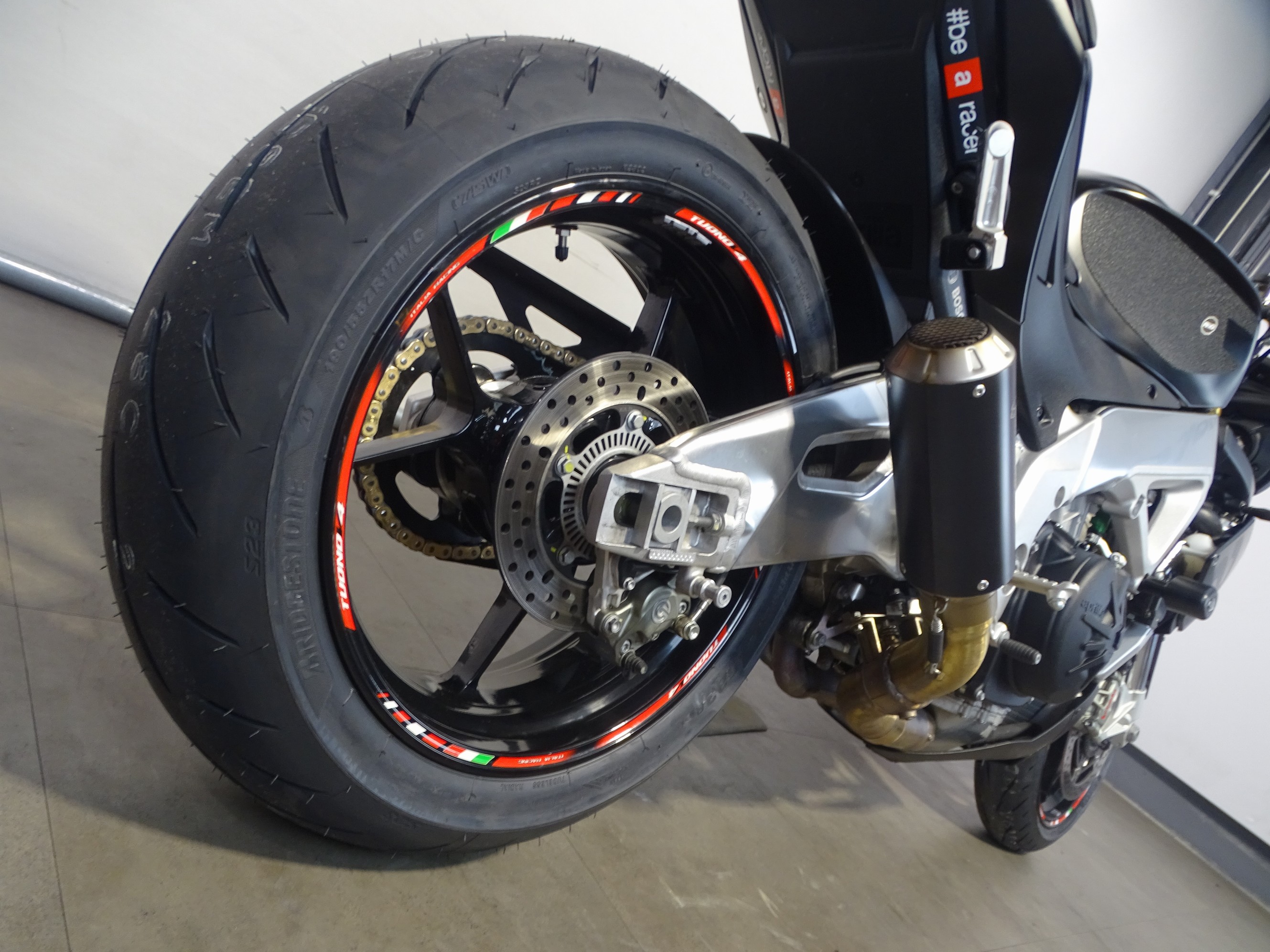 APRILIA TUONO V4 1100 RR
