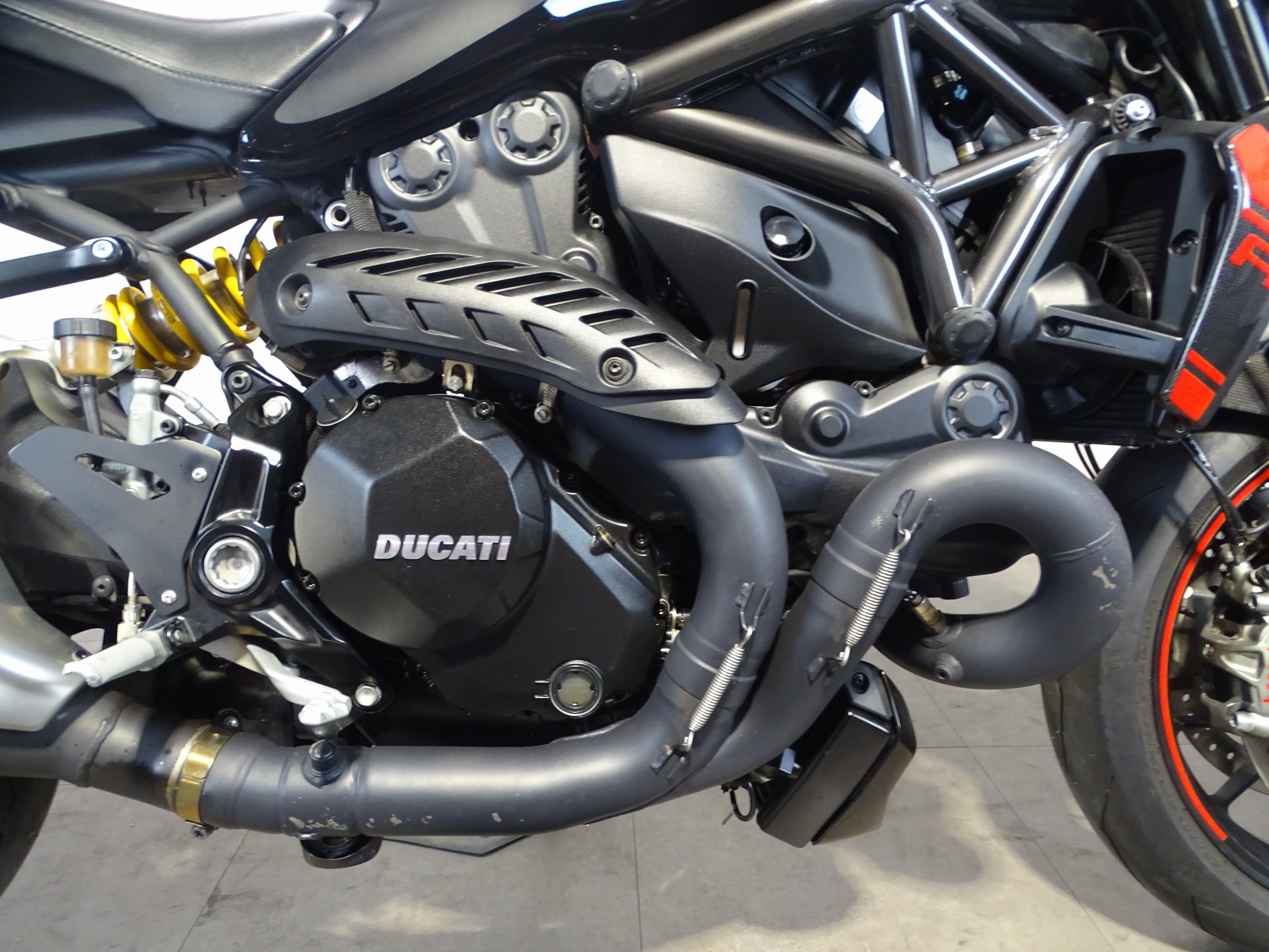 DUCATI MONSTER 1200 R