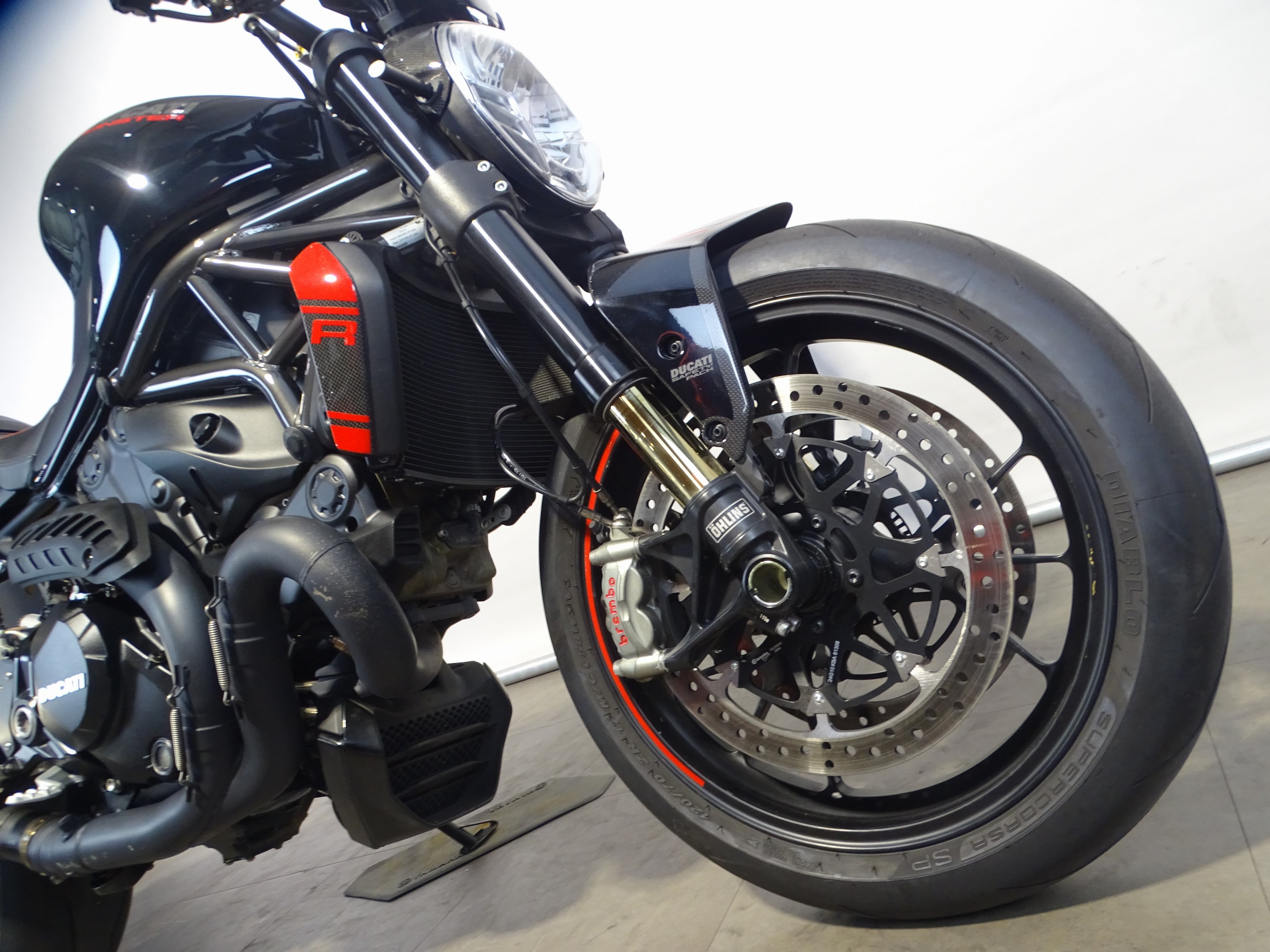 DUCATI MONSTER 1200 R