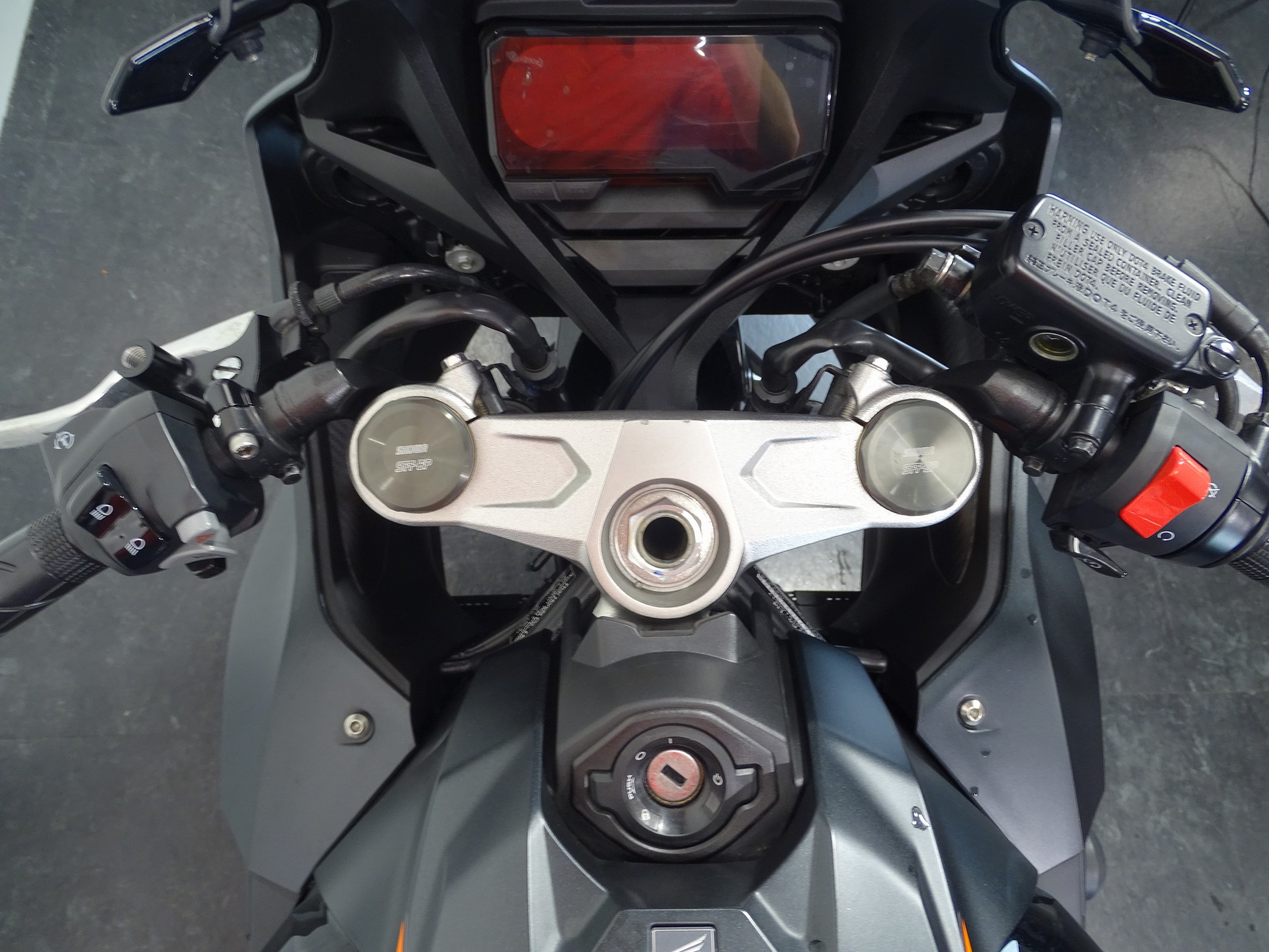 HONDA CBR 650 R