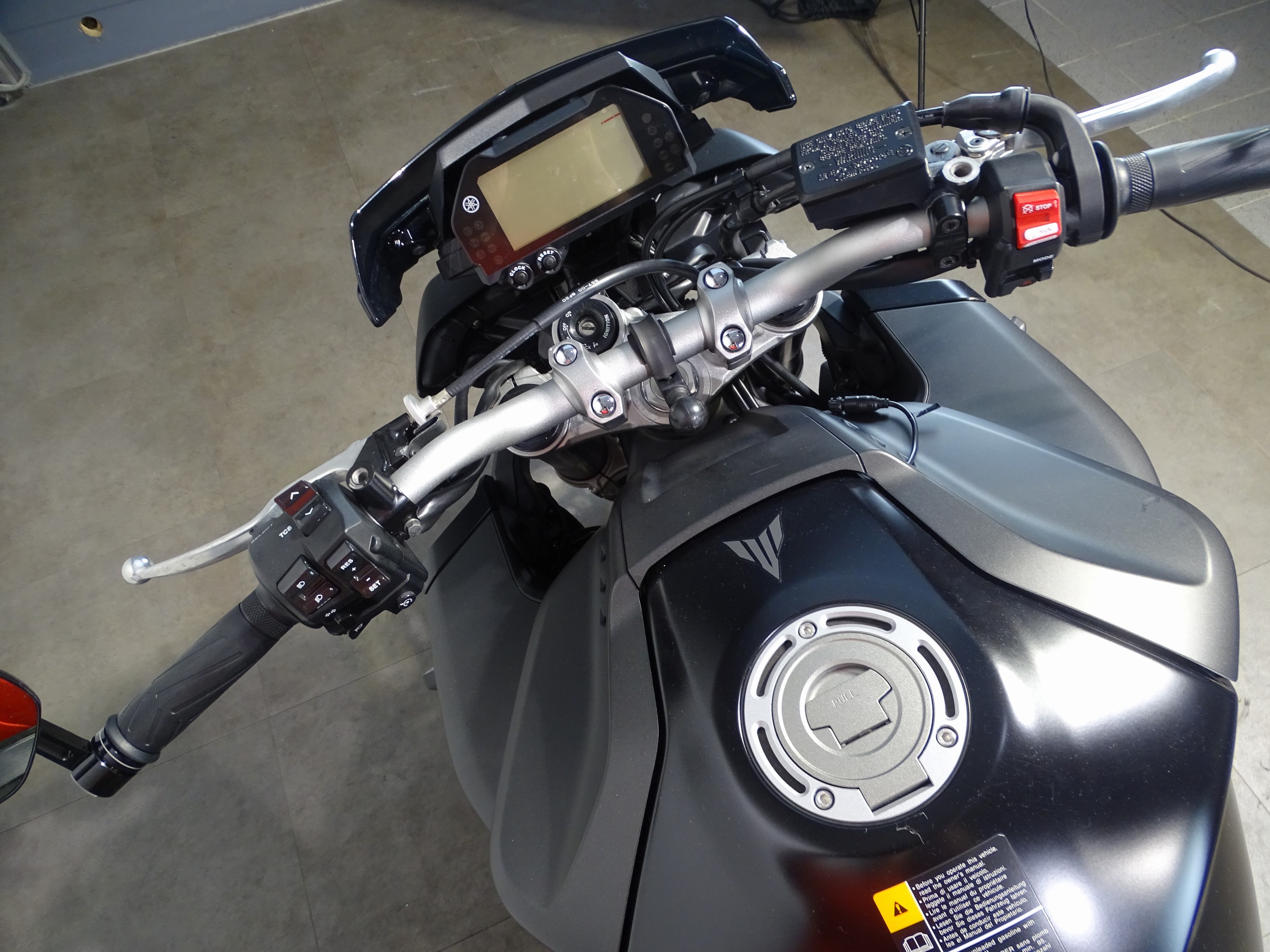 YAMAHA MT-10 ABS