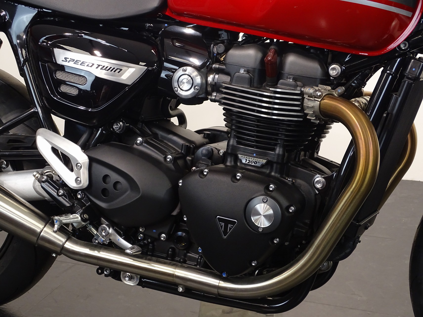 TRIUMPH SPEED TWIN 1200