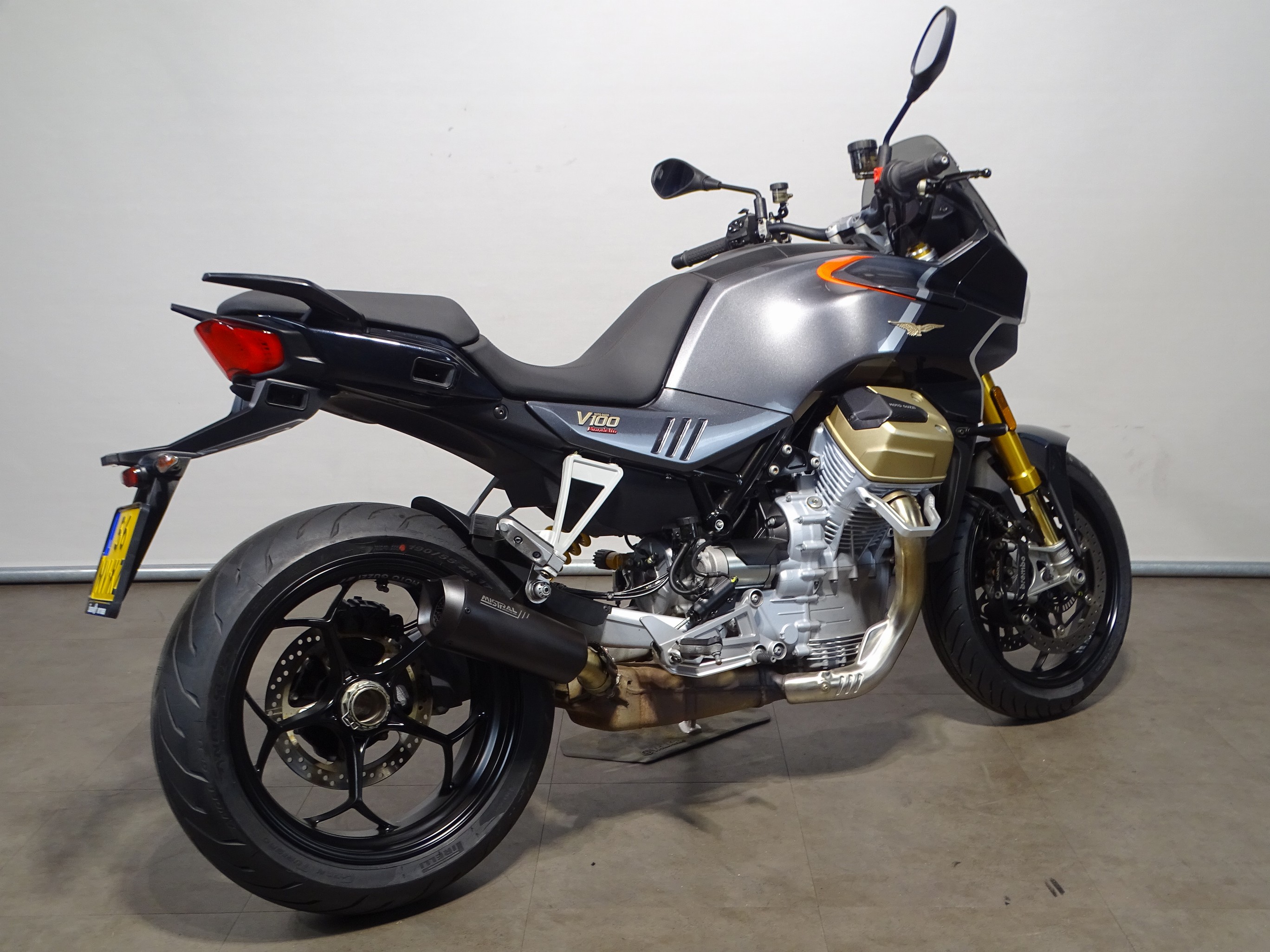 MOTO GUZZI V 100 MANDELLO S