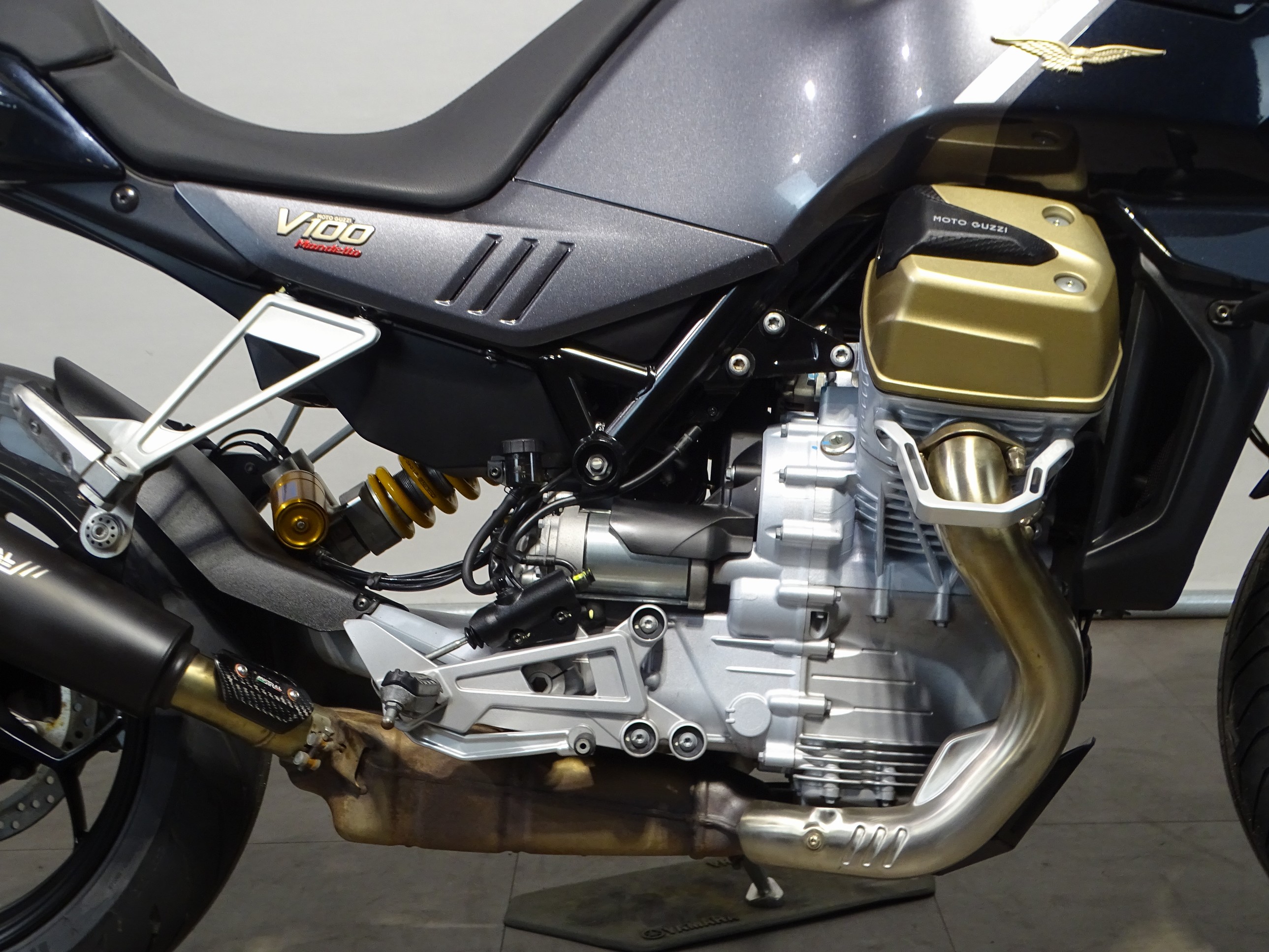 MOTO GUZZI V 100 MANDELLO S