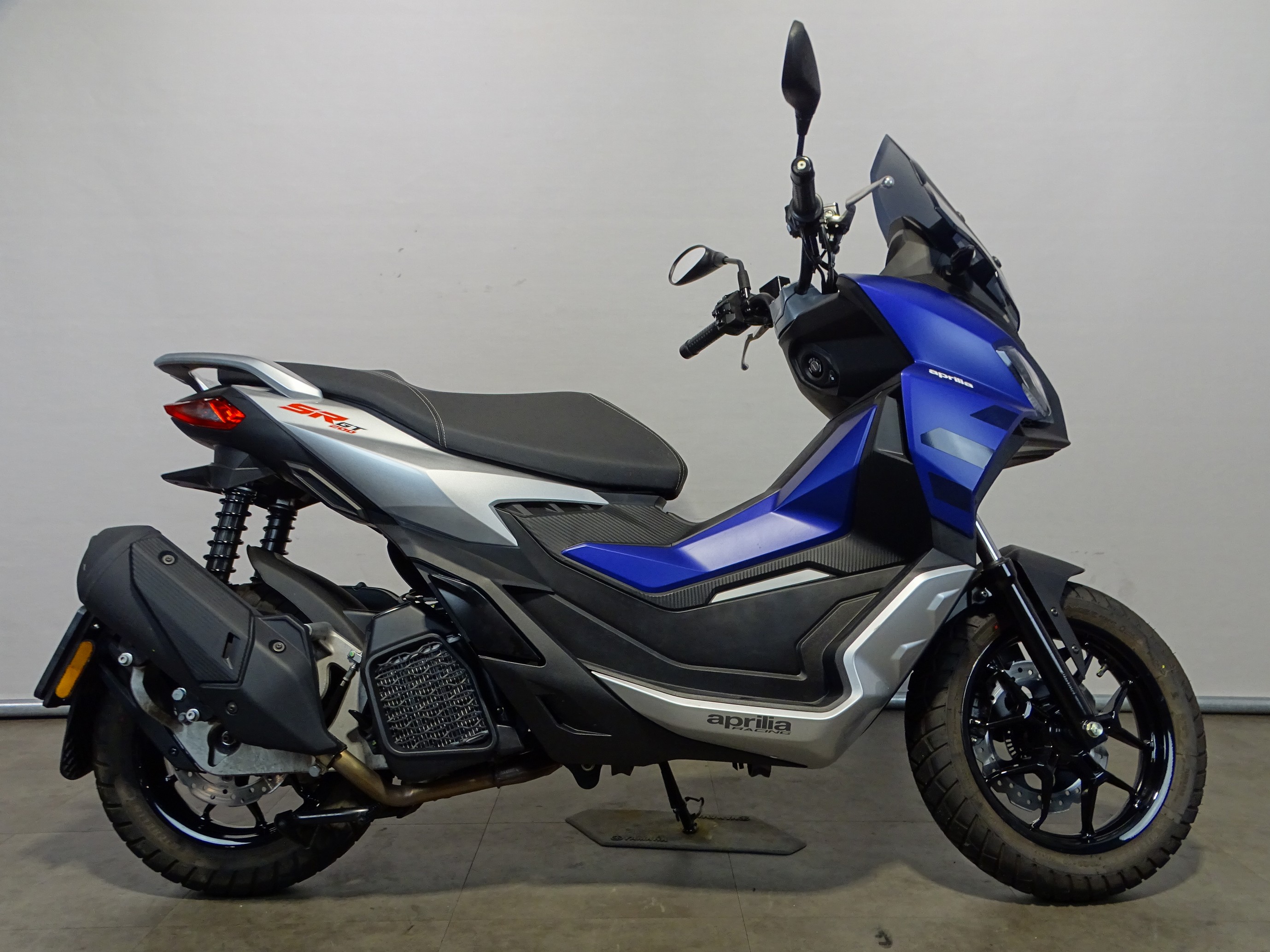 APRILIA - SR GT 200