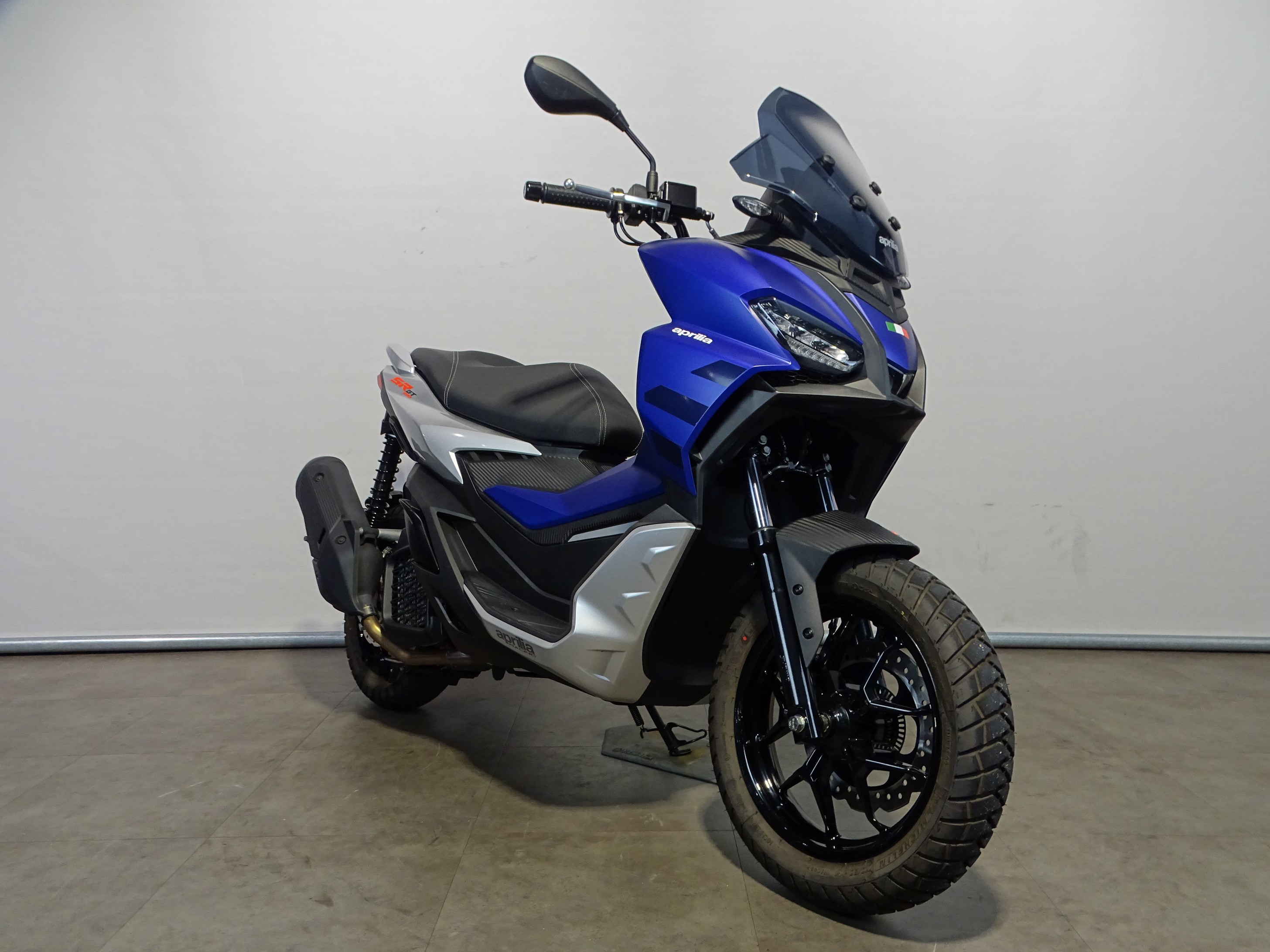 APRILIA - SR GT 200