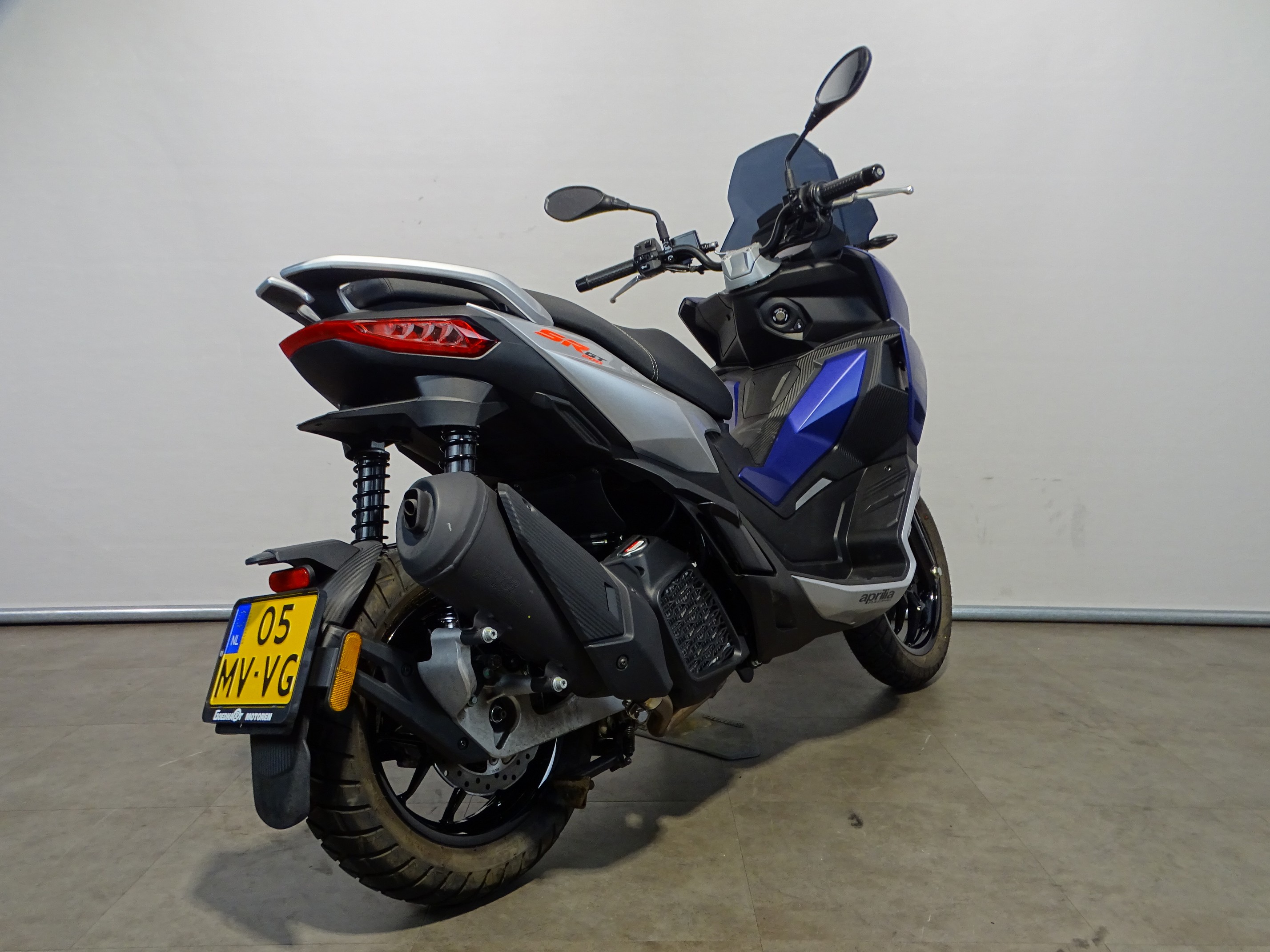 APRILIA - SR GT 200