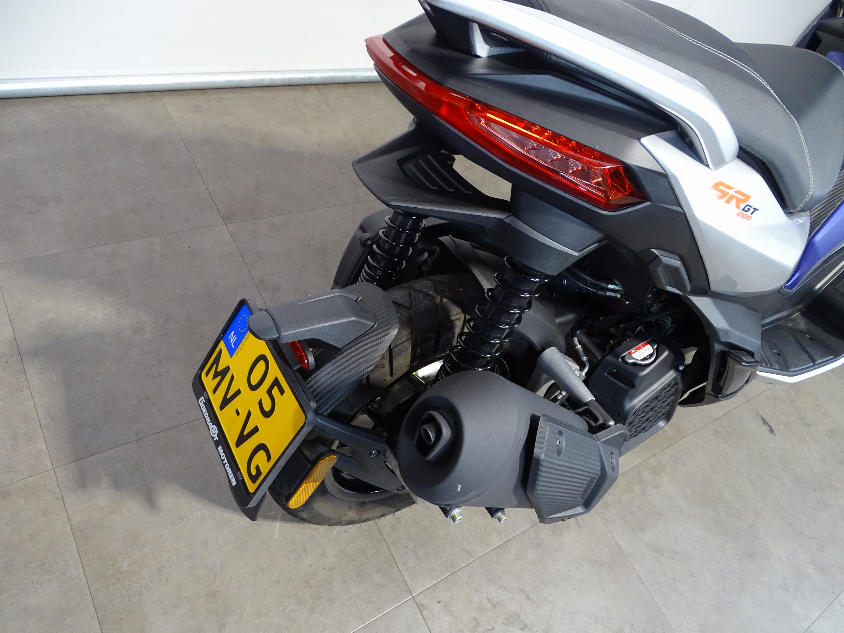 APRILIA - SR GT 200