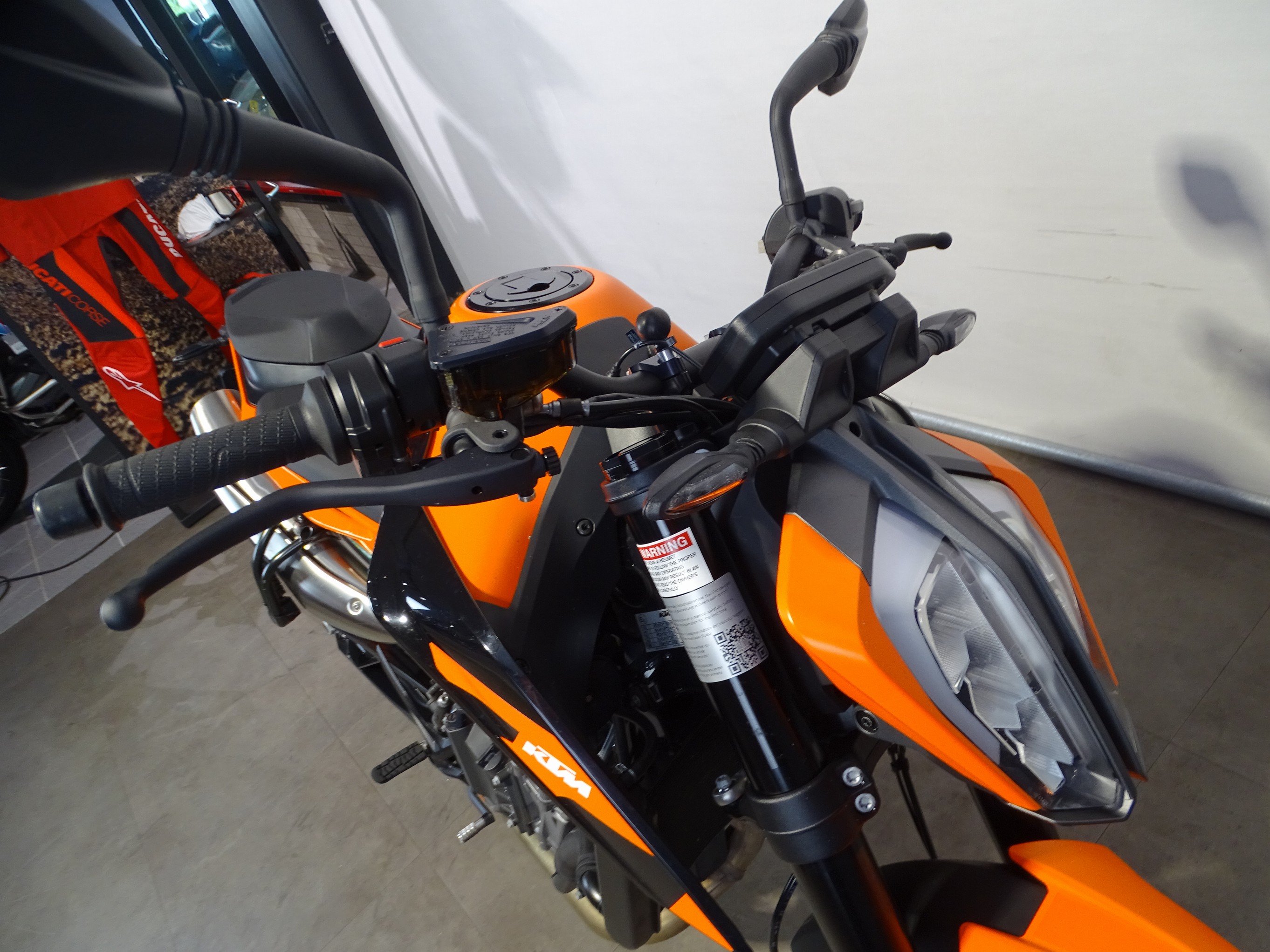 KTM 890 DUKE GP