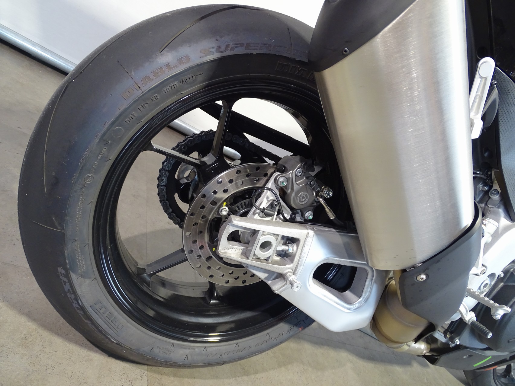 APRILIA TUONO V4 1100 E FACTORY