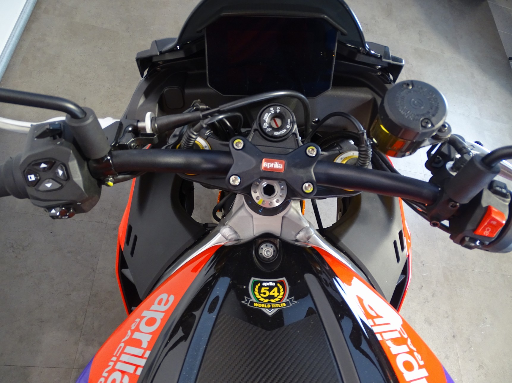 APRILIA TUONO V4 1100 E FACTORY