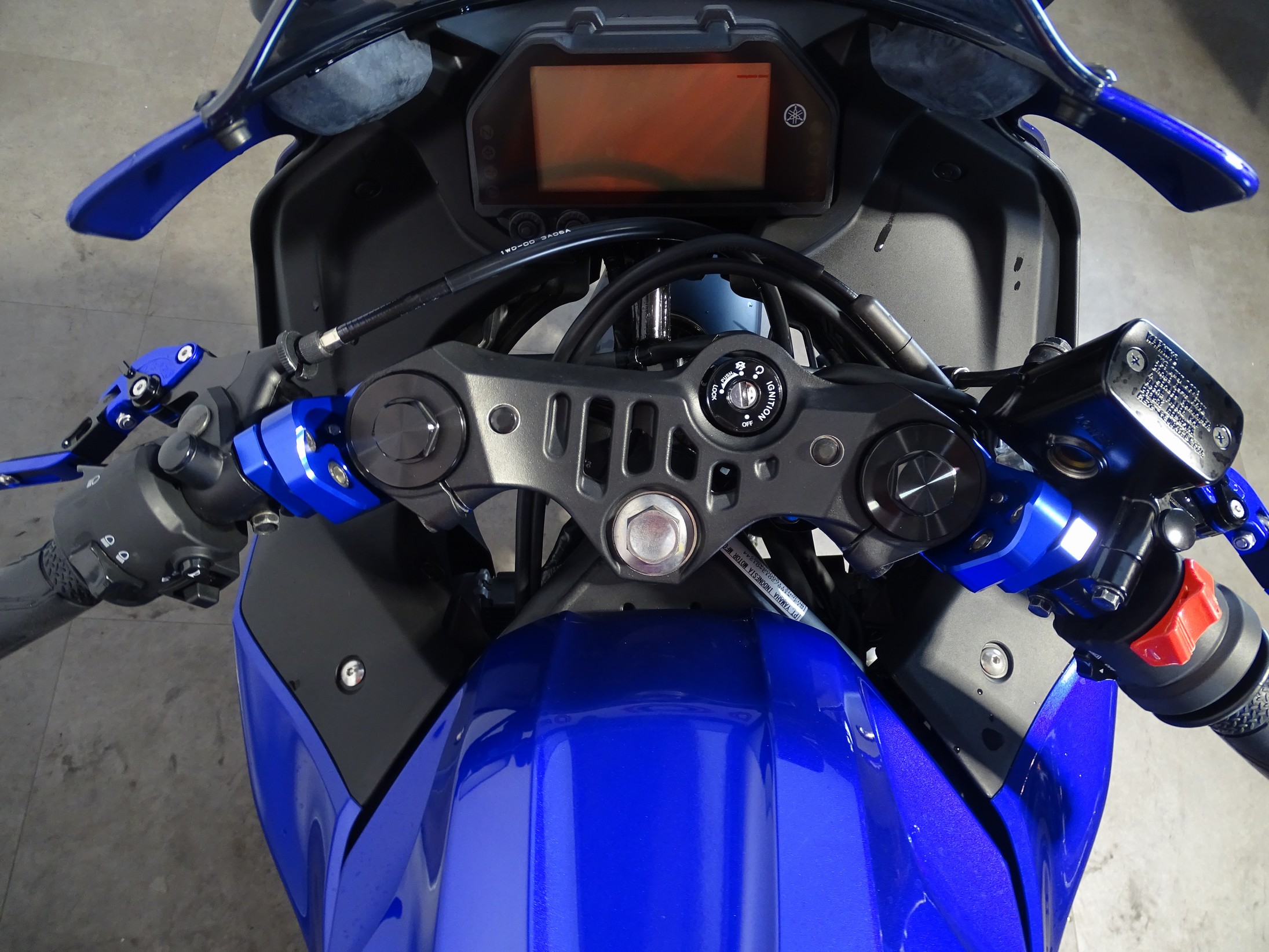 YAMAHA YZF-R3