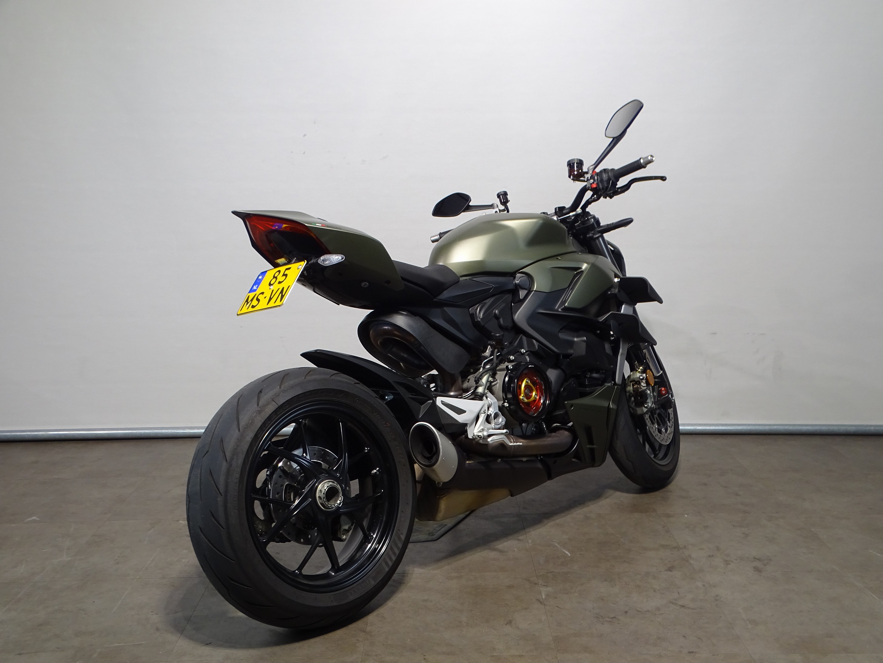 DUCATI STREETFIGHTER V2