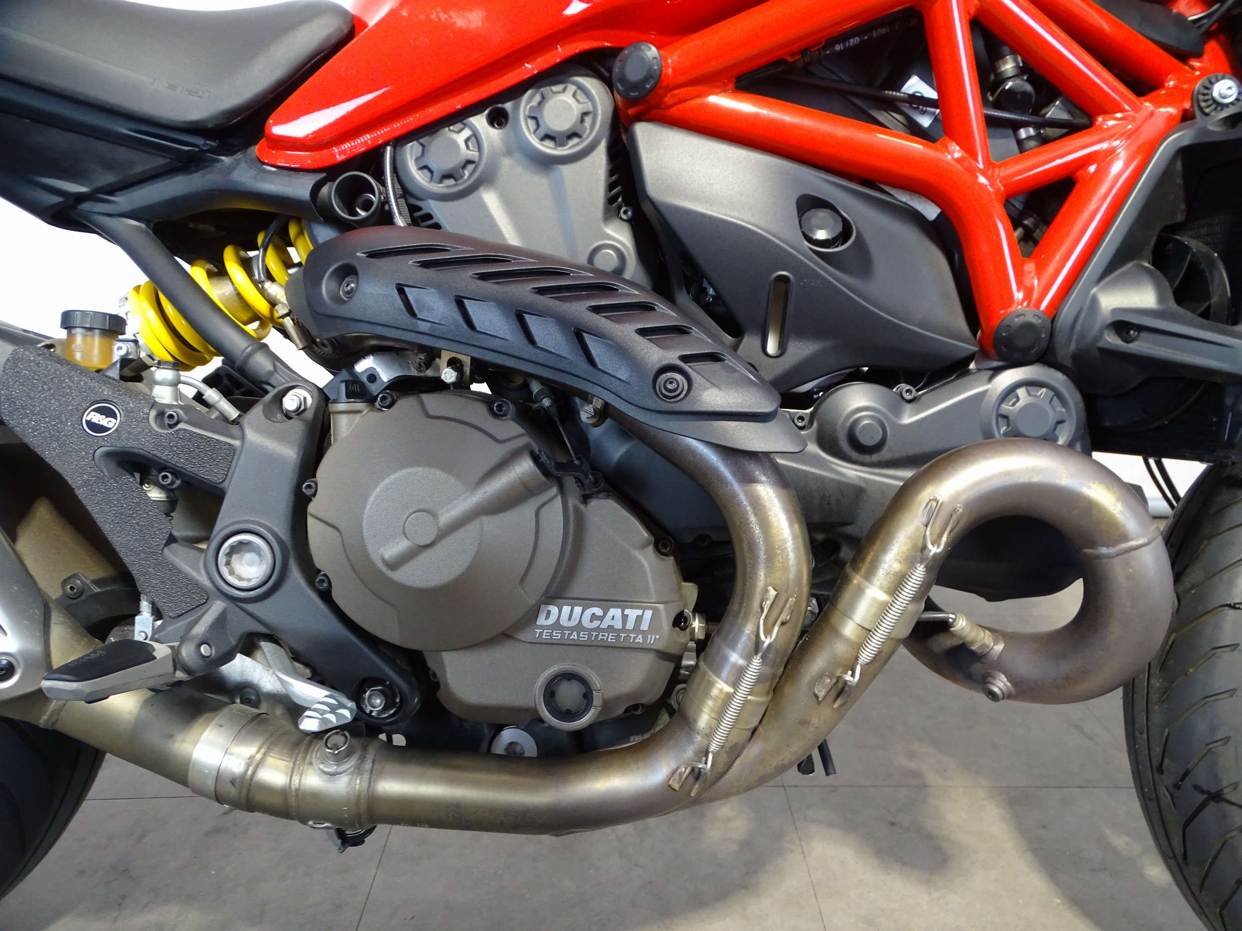 DUCATI MONSTER 821
