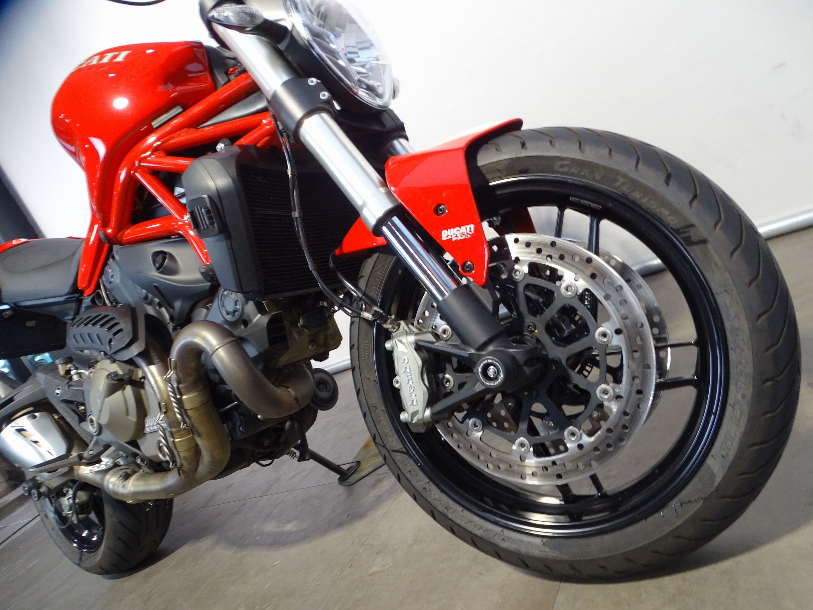 DUCATI MONSTER 821
