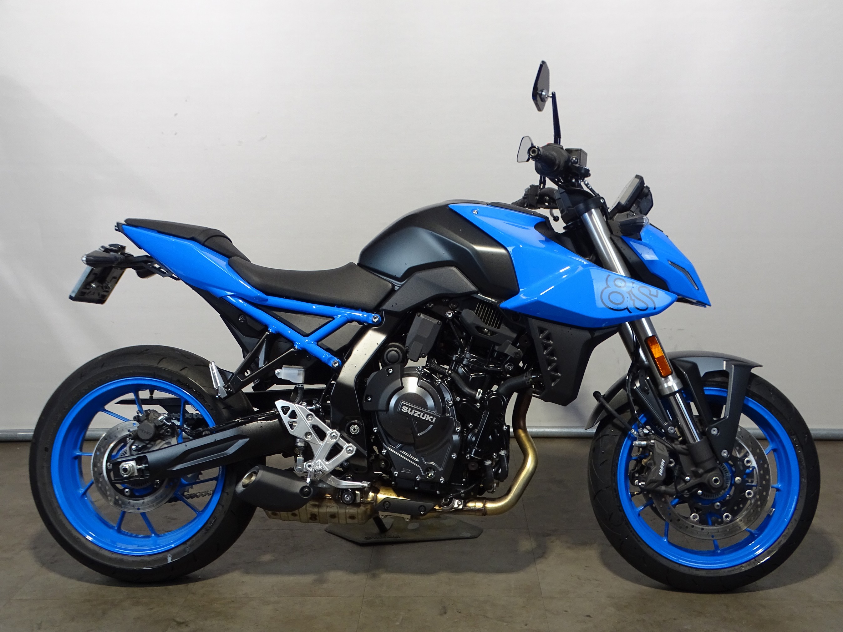 SUZUKI GSX-8S