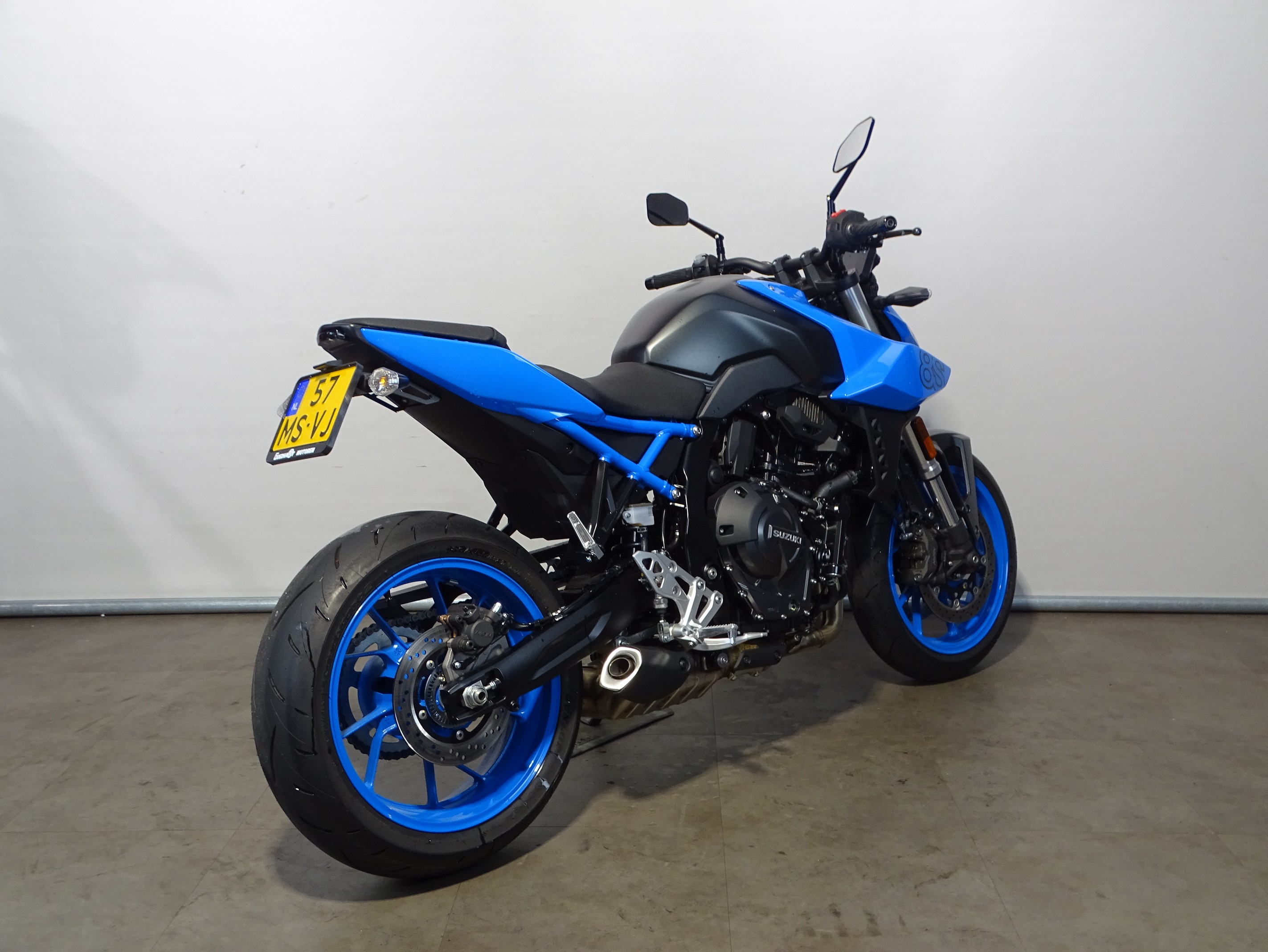 SUZUKI GSX-8S
