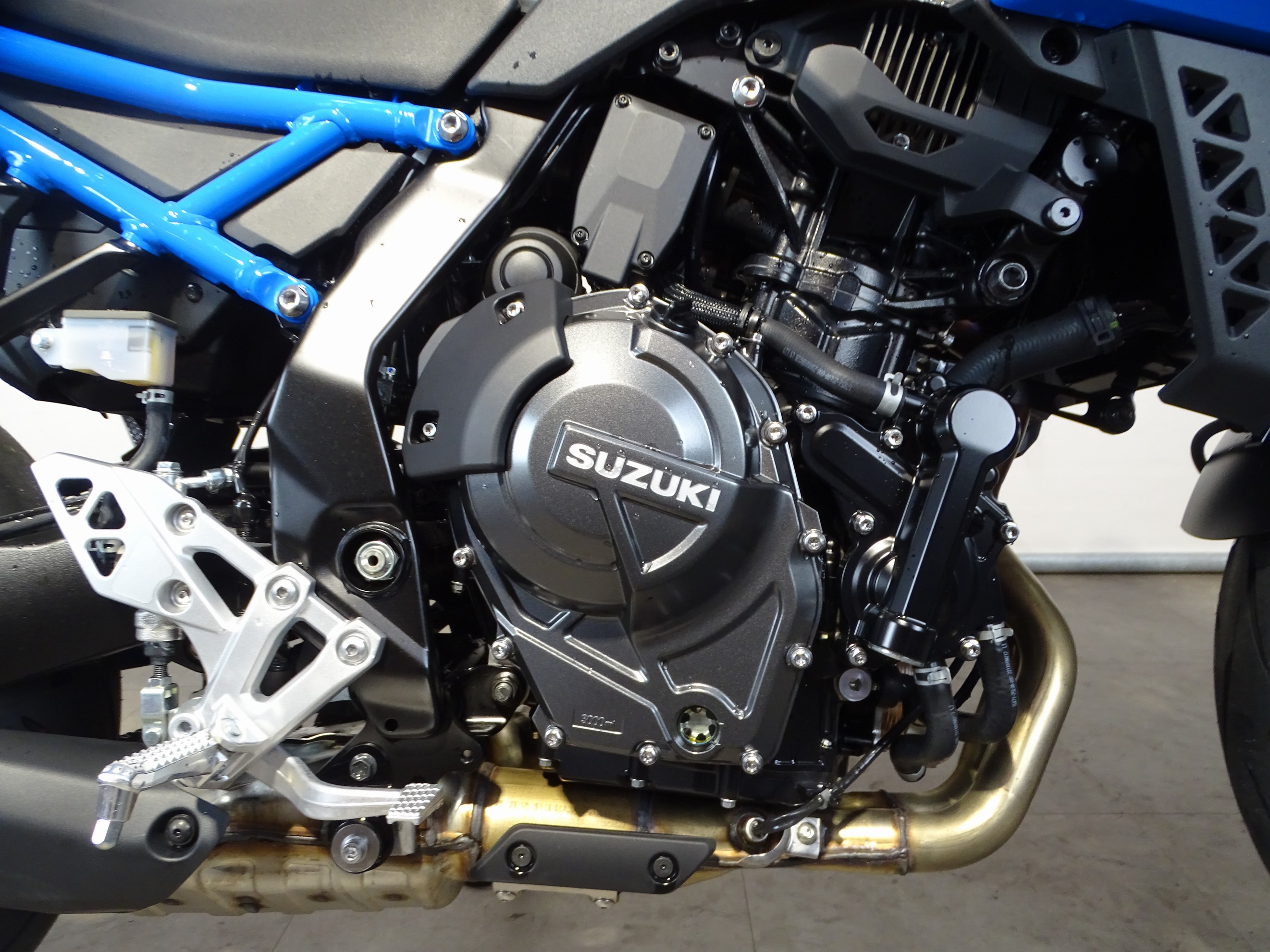 SUZUKI GSX-8S