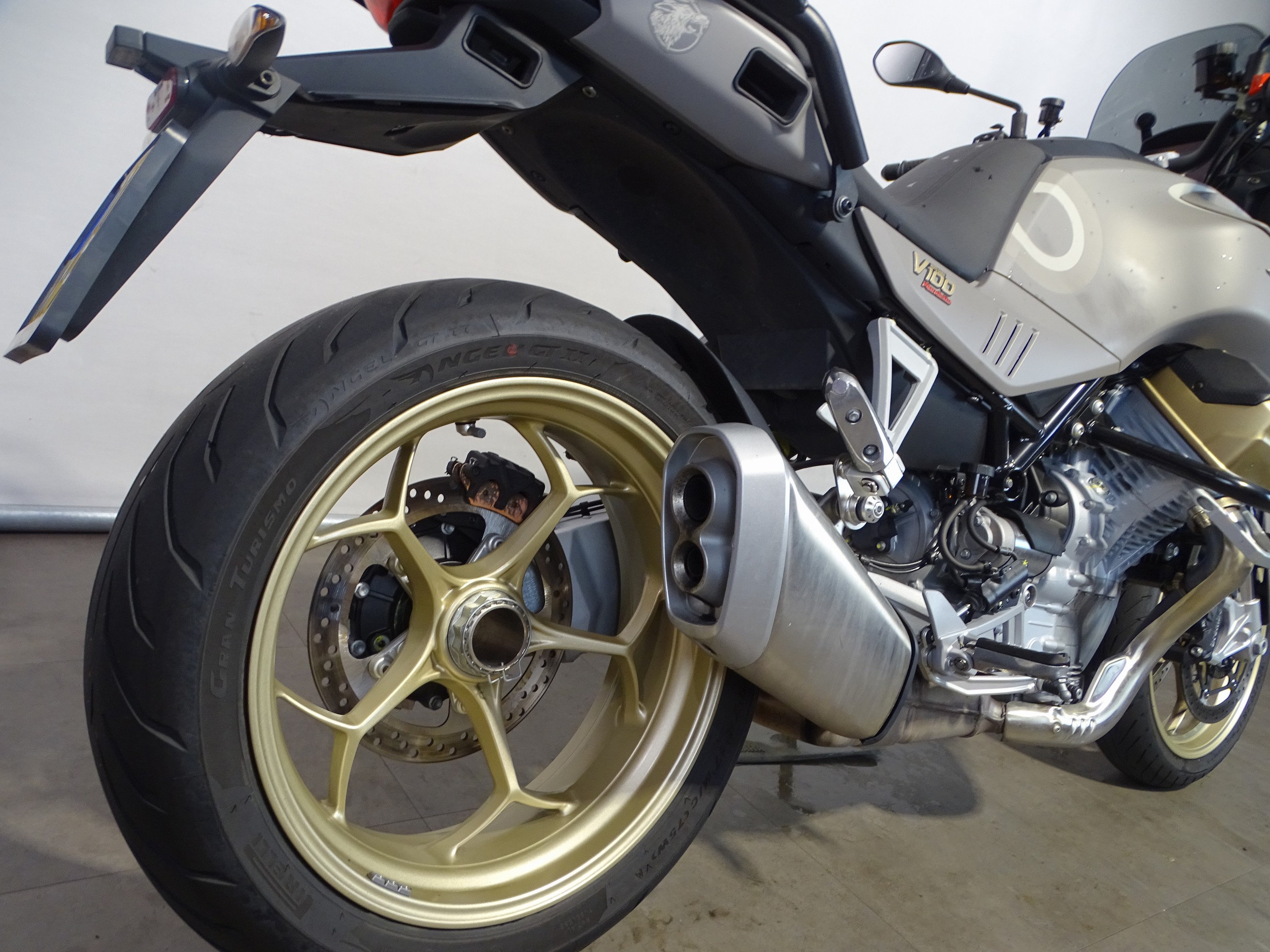 MOTO GUZZI V 100 MANDELLO AVIAZIONE NAVAL